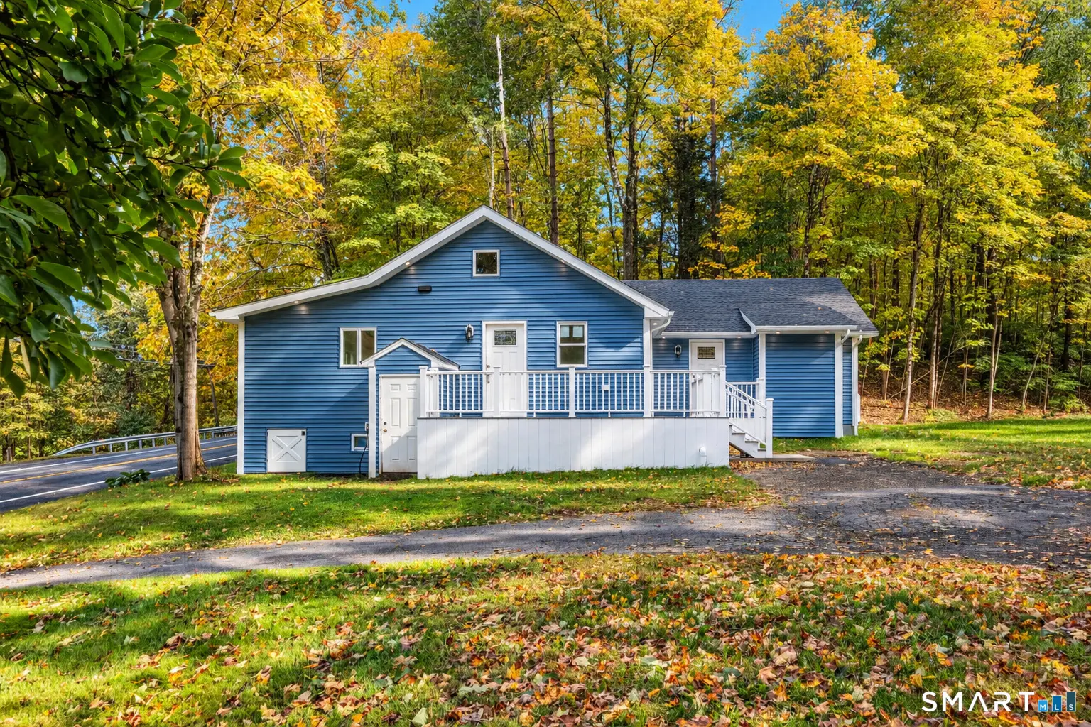 1217 Main Street North, Woodbury