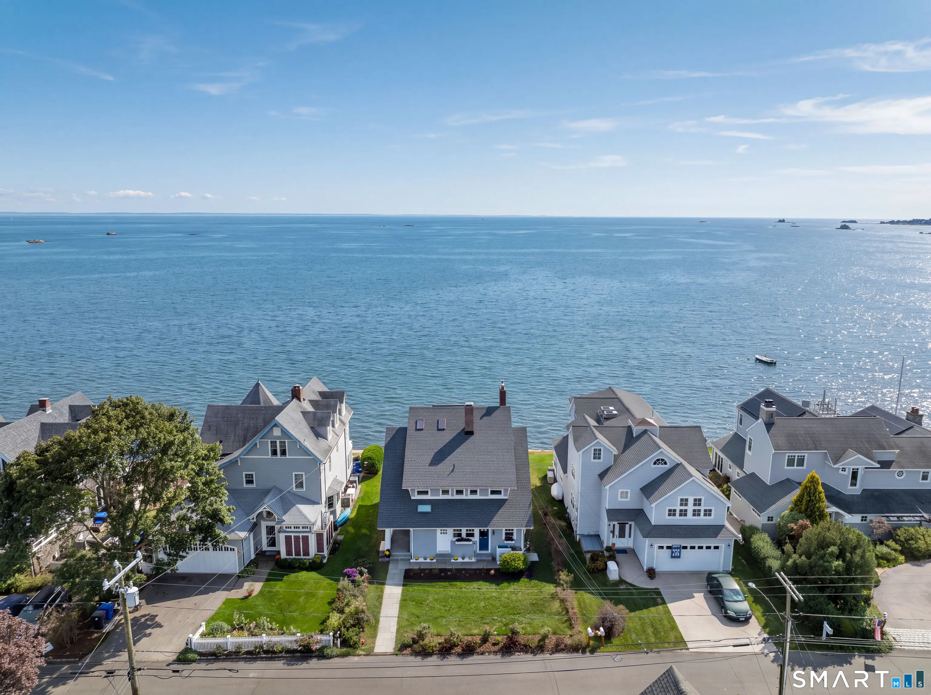 21 Island View Avenue, Branford