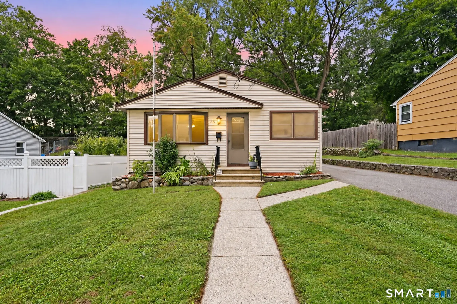 68 Beardsley Avenue, Naugatuck