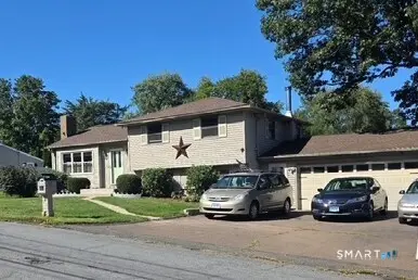 53 Holiday Hill Road, Meriden