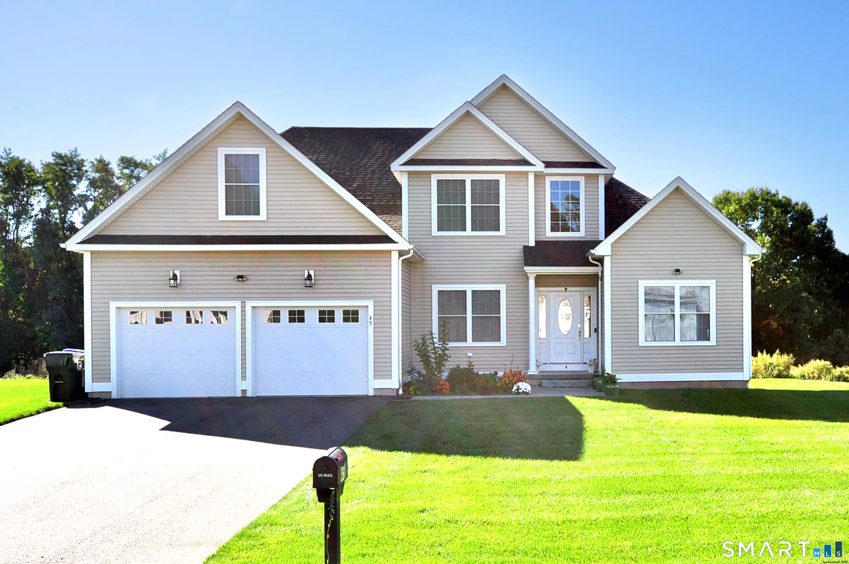 45 Peckham Farm Drive, Newington