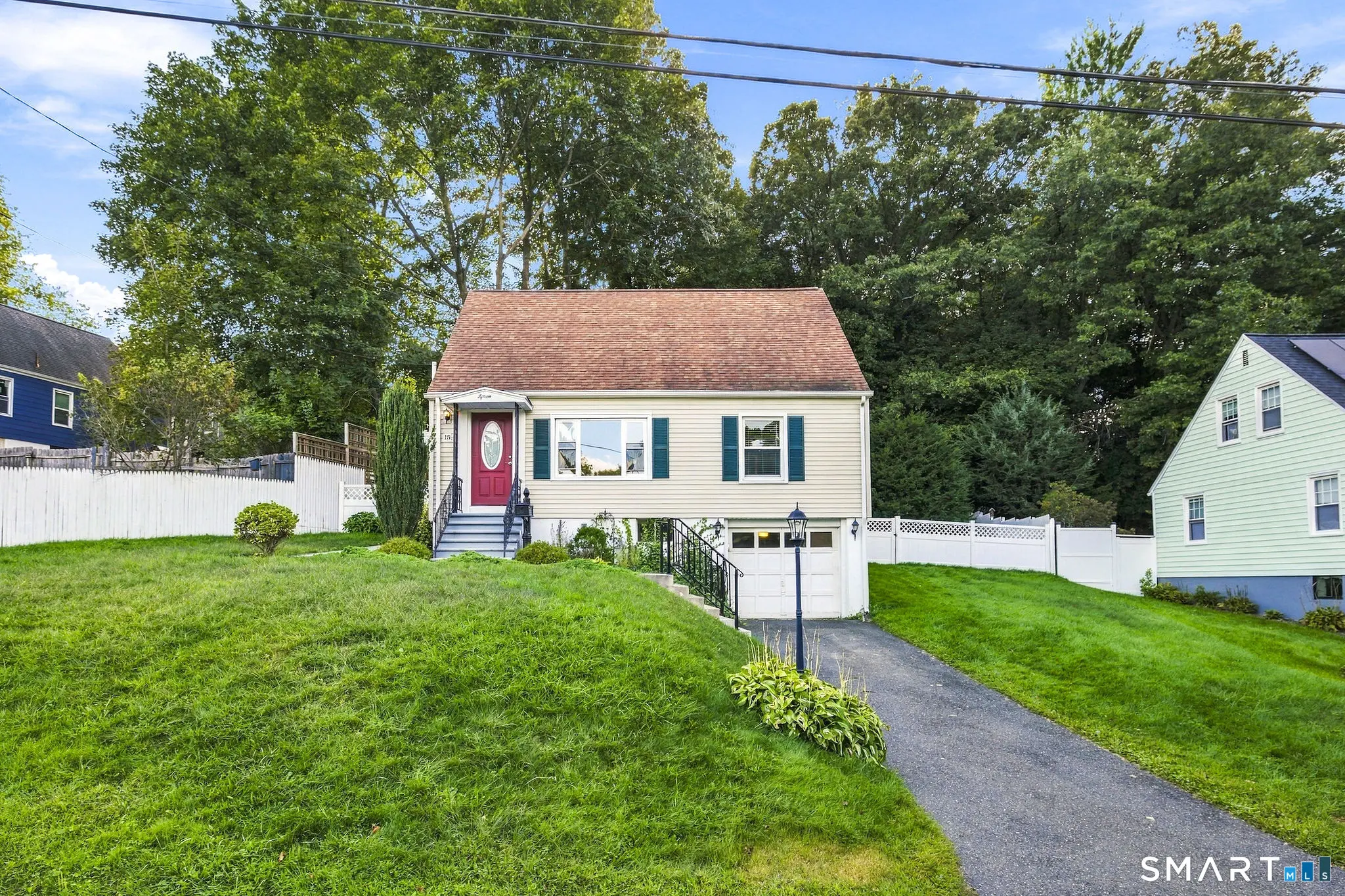 15 Ashland Avenue, Waterbury