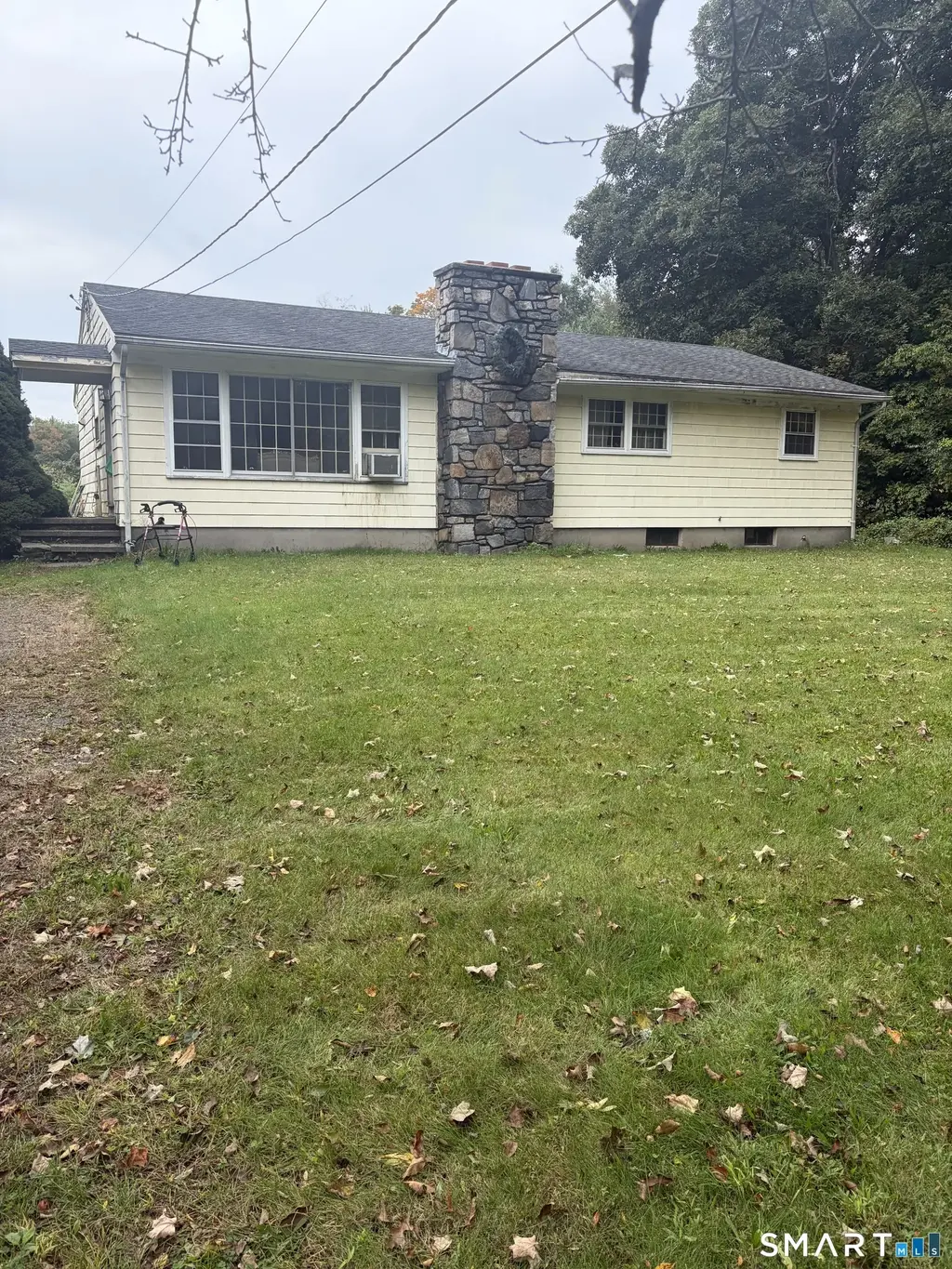 846 Long Hill Road, Guilford