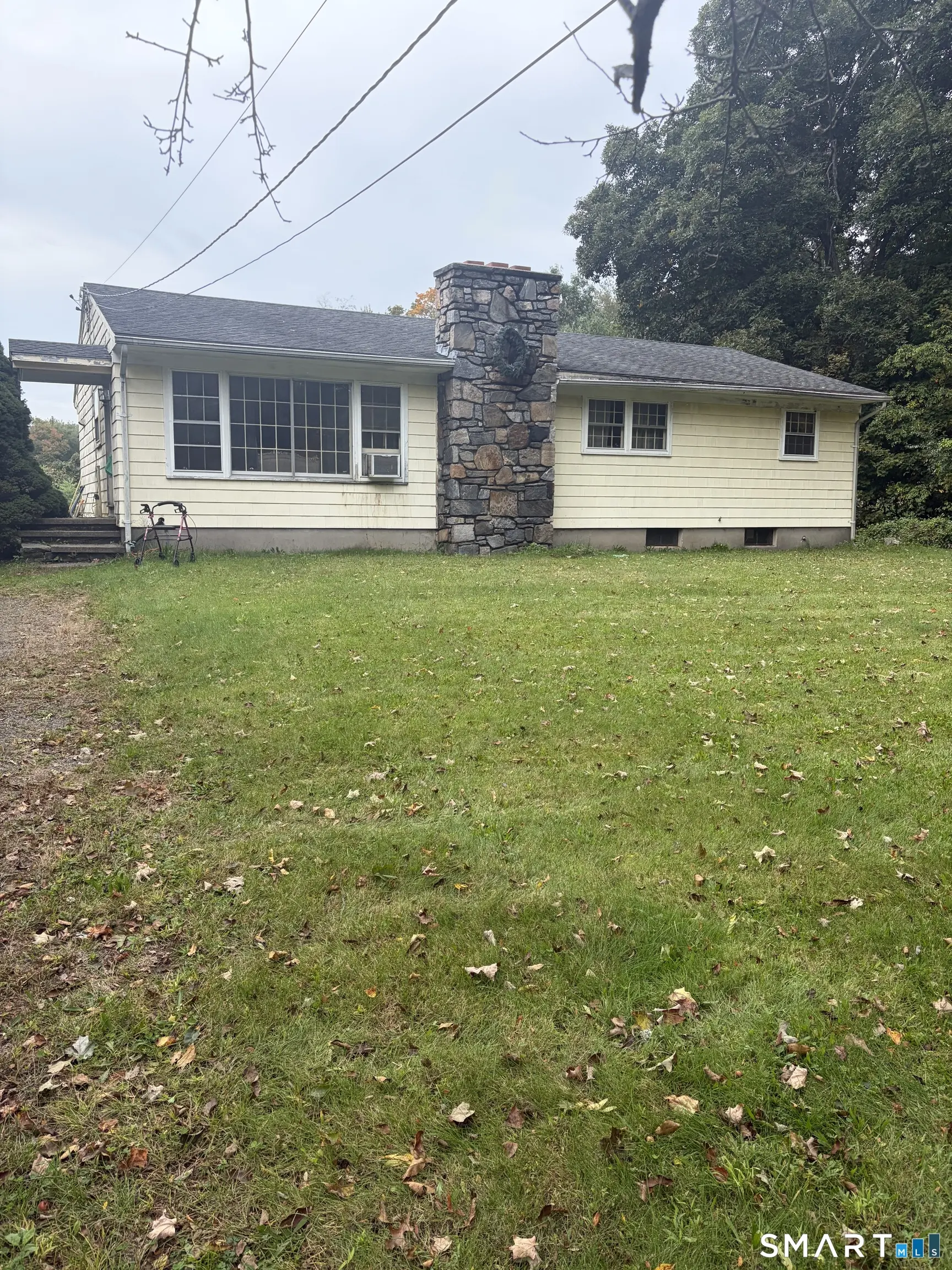 846 Long Hill Road, Guilford