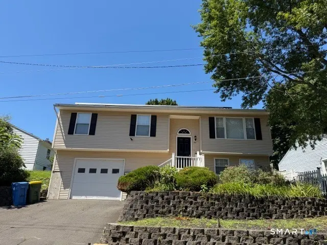 83 Essex Avenue, Waterbury