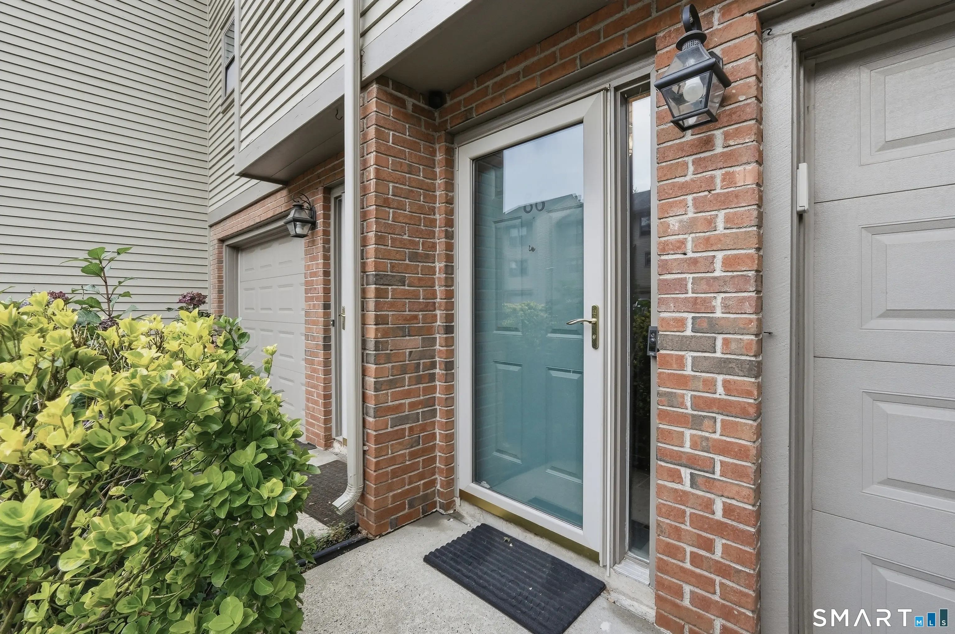 86 Metacomet Drive 86, Meriden