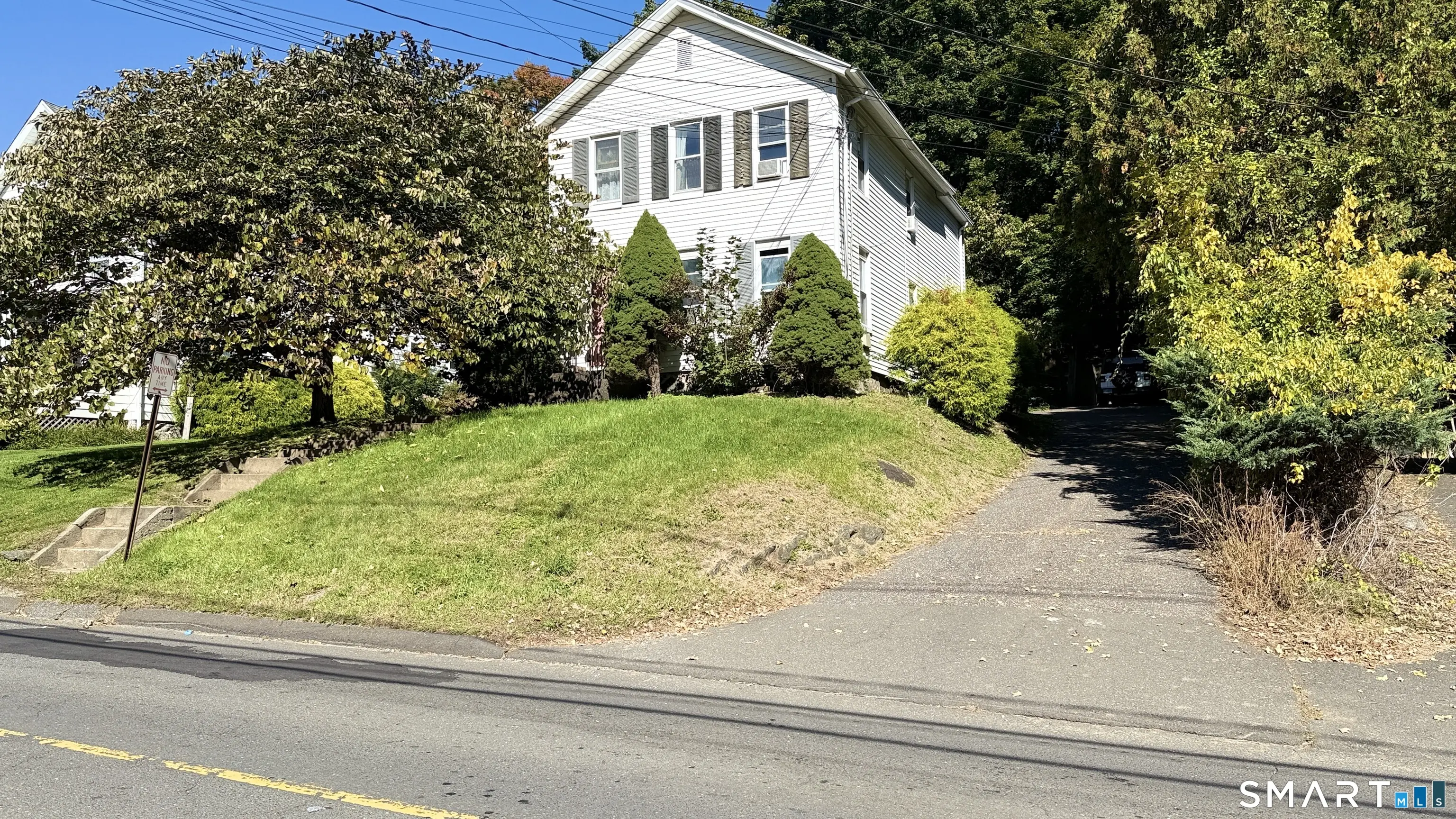 26 Hickok Avenue, Bethel