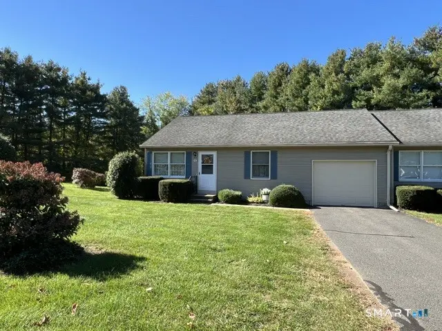 102 North Maple Street 4c, Enfield