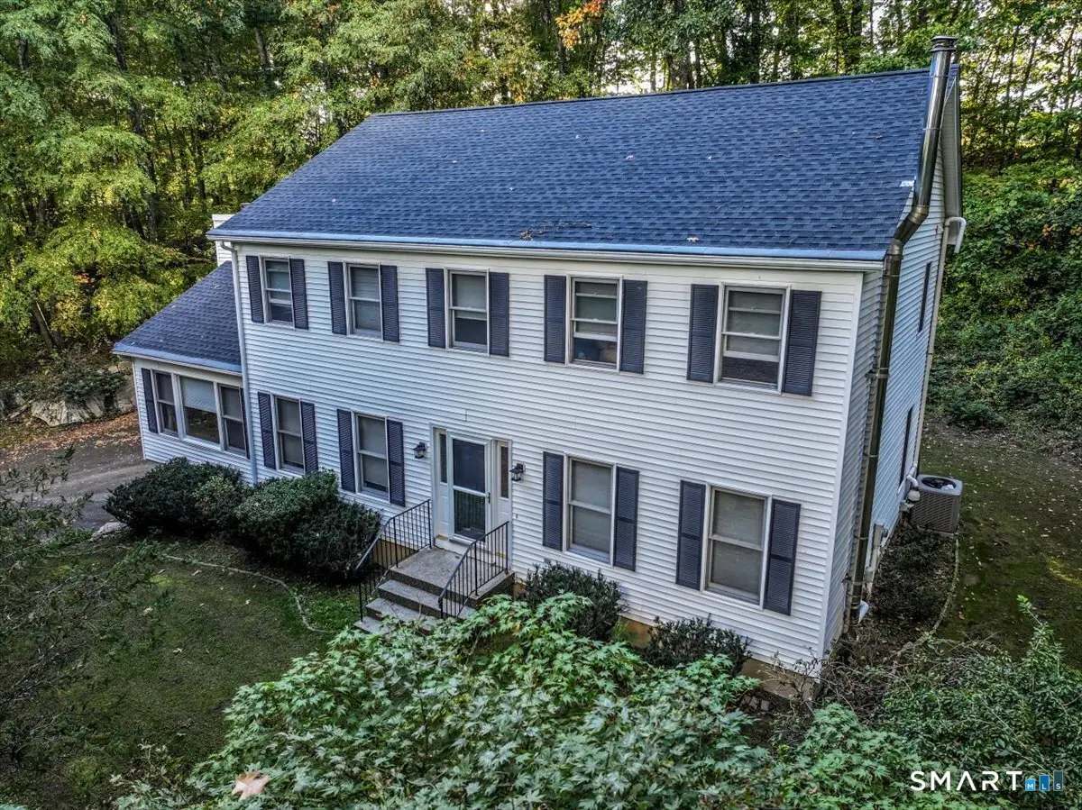 17 Norton Lane, New Milford
