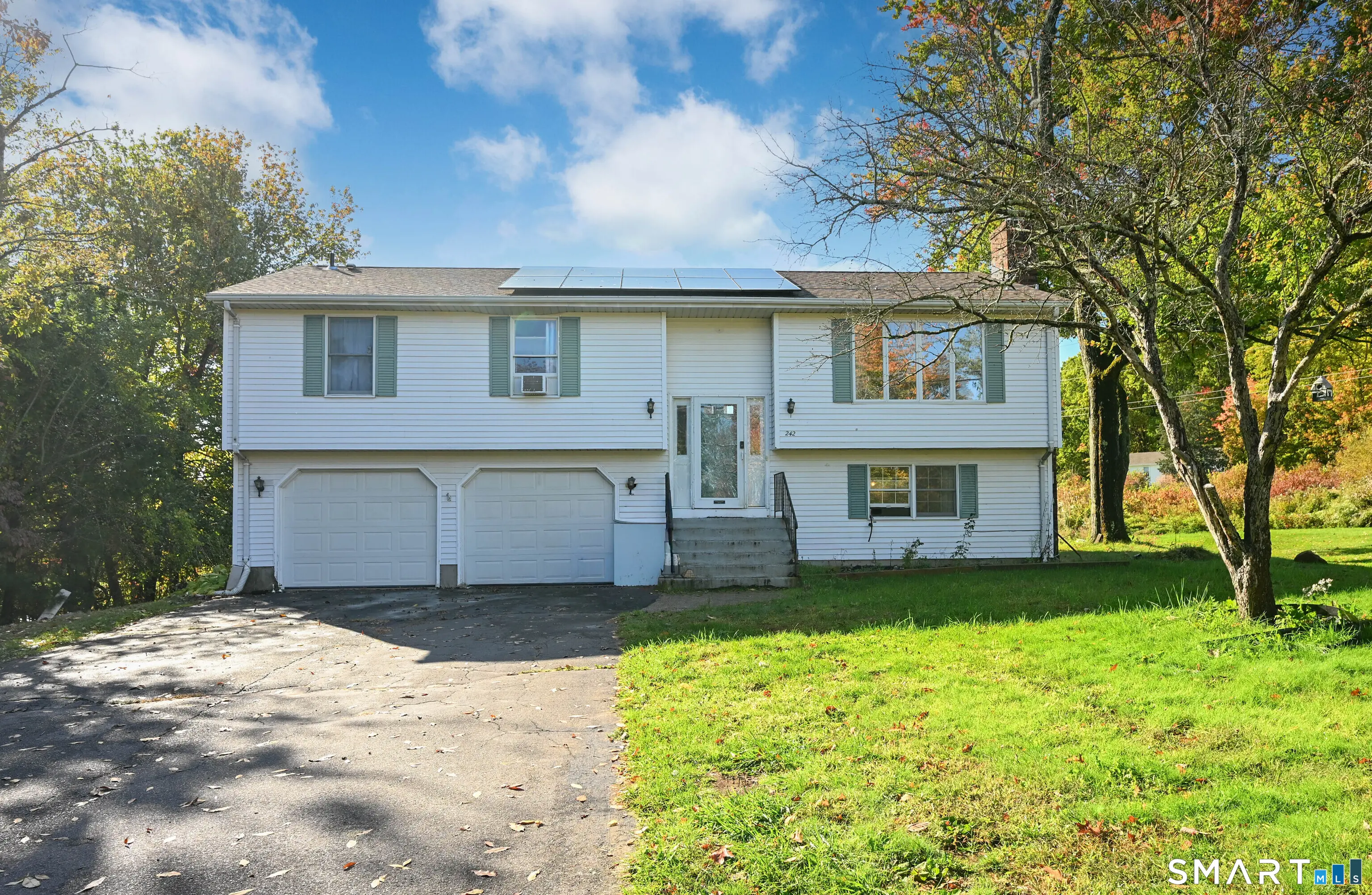 242 Lazy Lane, Southington