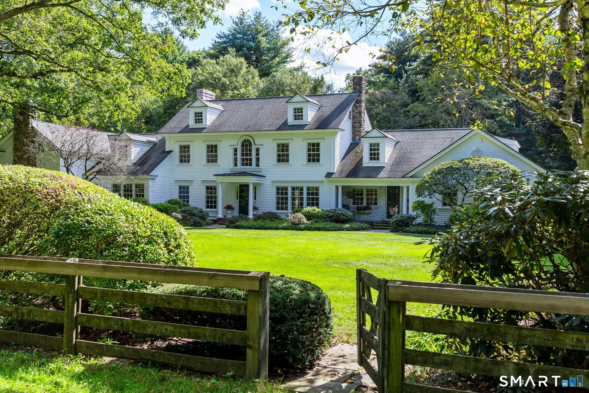 6 Pine Hill Road, Burlington