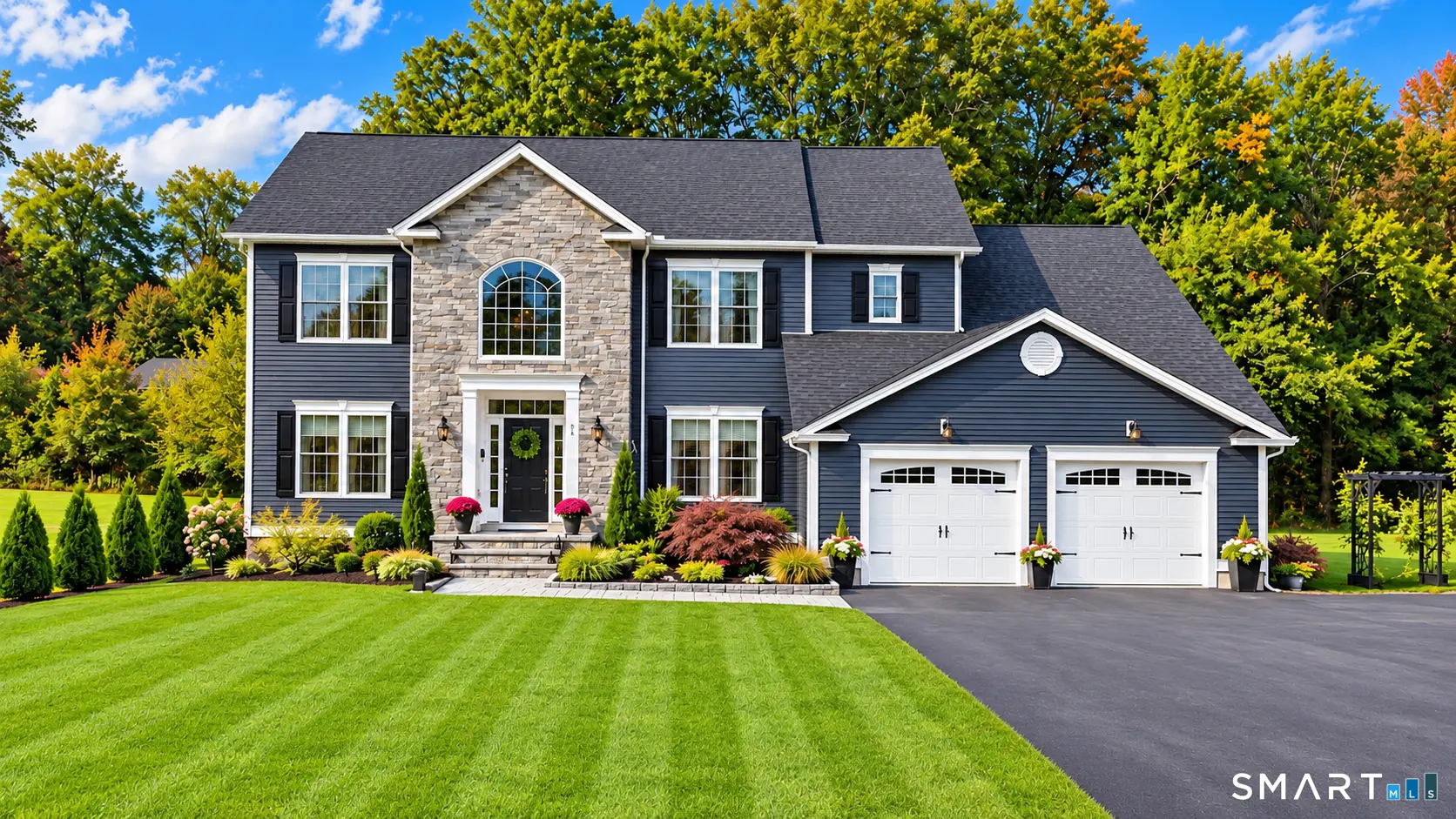 33 Tanbark Trail, Farmington