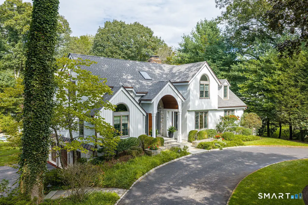 64 Huckleberry Hollow, Stamford