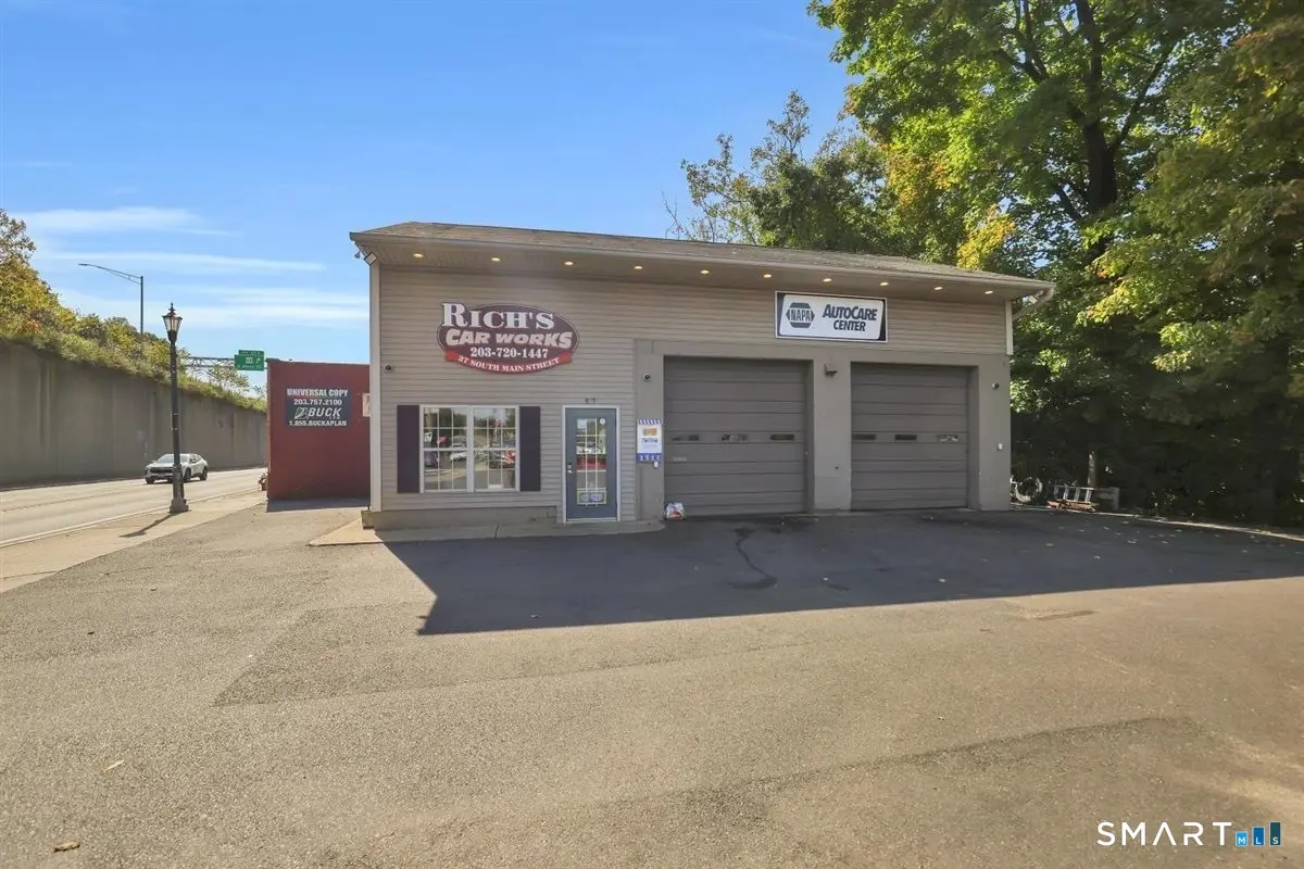 27 South Main Street, Naugatuck