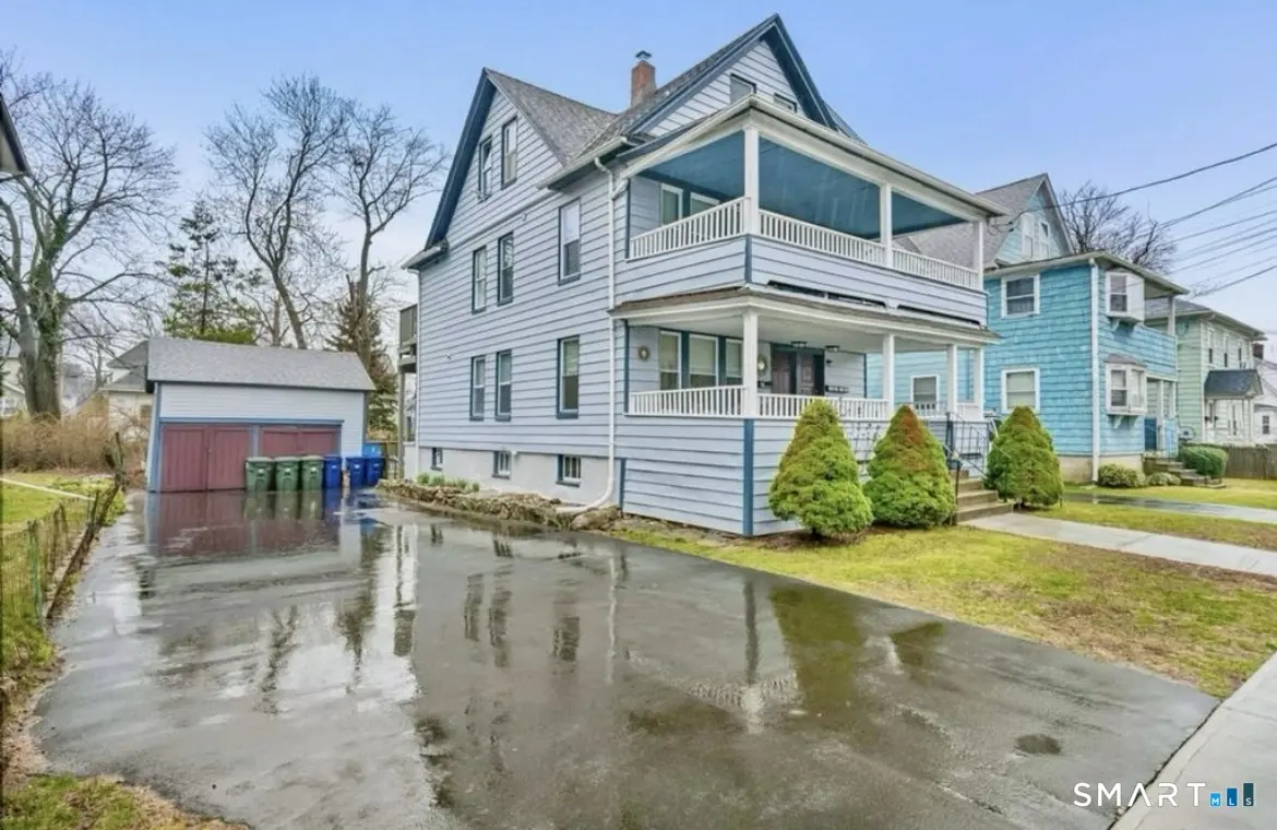 115 Harborview Avenue 1st, Bridgeport