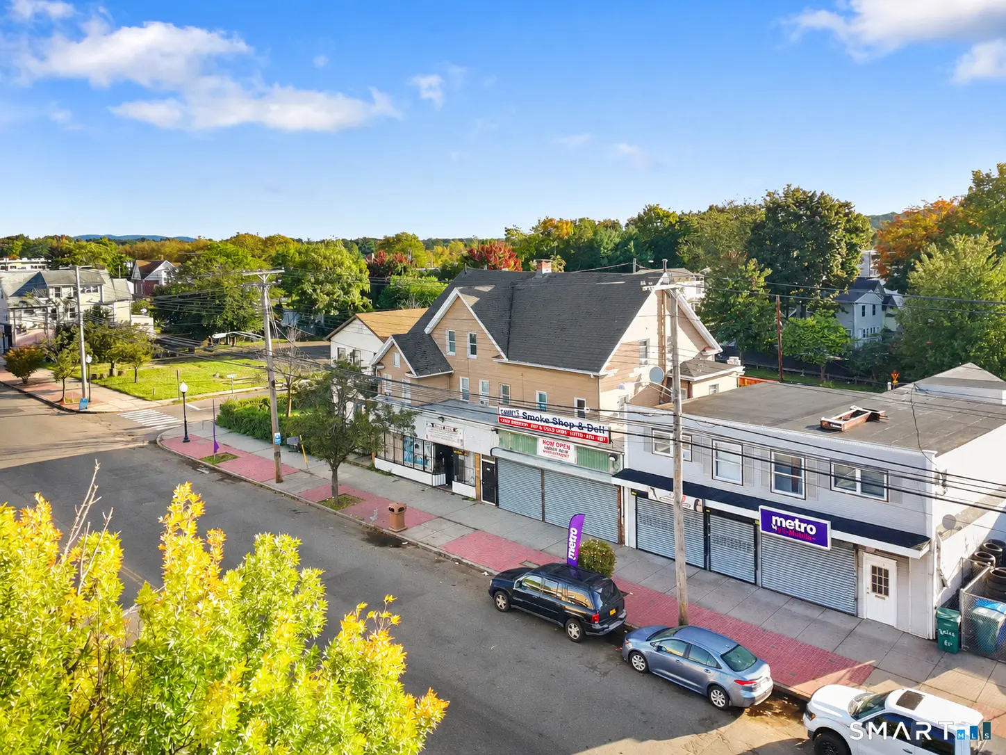 863 Dixwell Avenue, Hamden