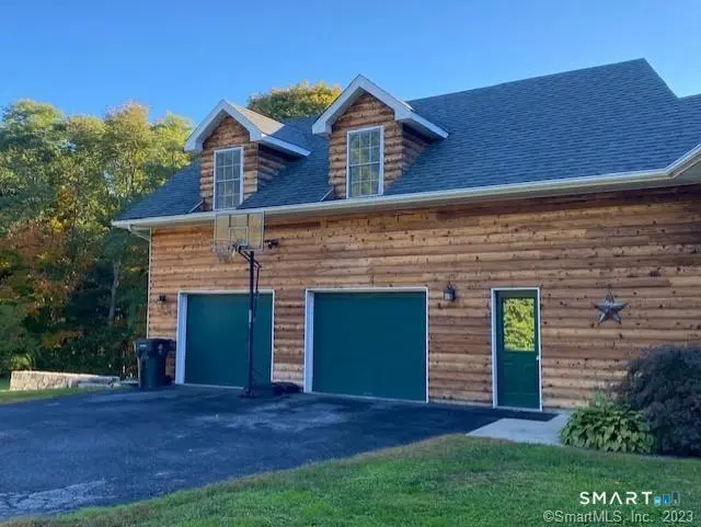 222 Judd Road, Easton