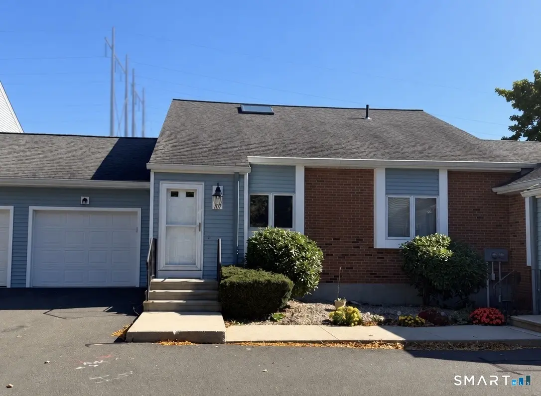 107 Sand Stone Drive 107, South Windsor