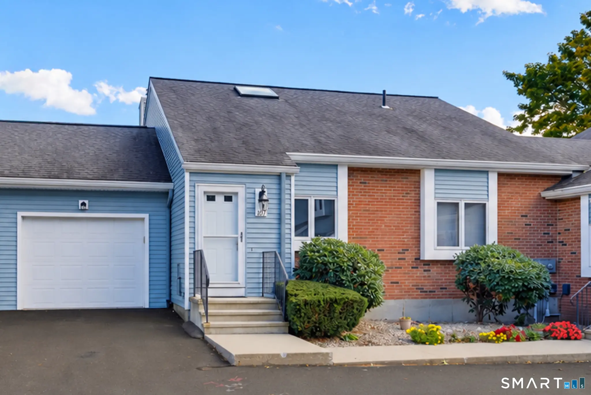 107 Sand Stone Drive 107, South Windsor