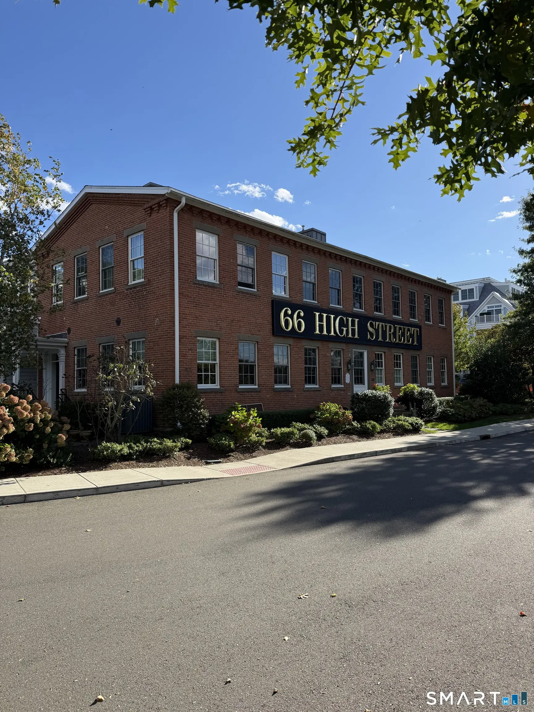 66 High Street 4, Guilford