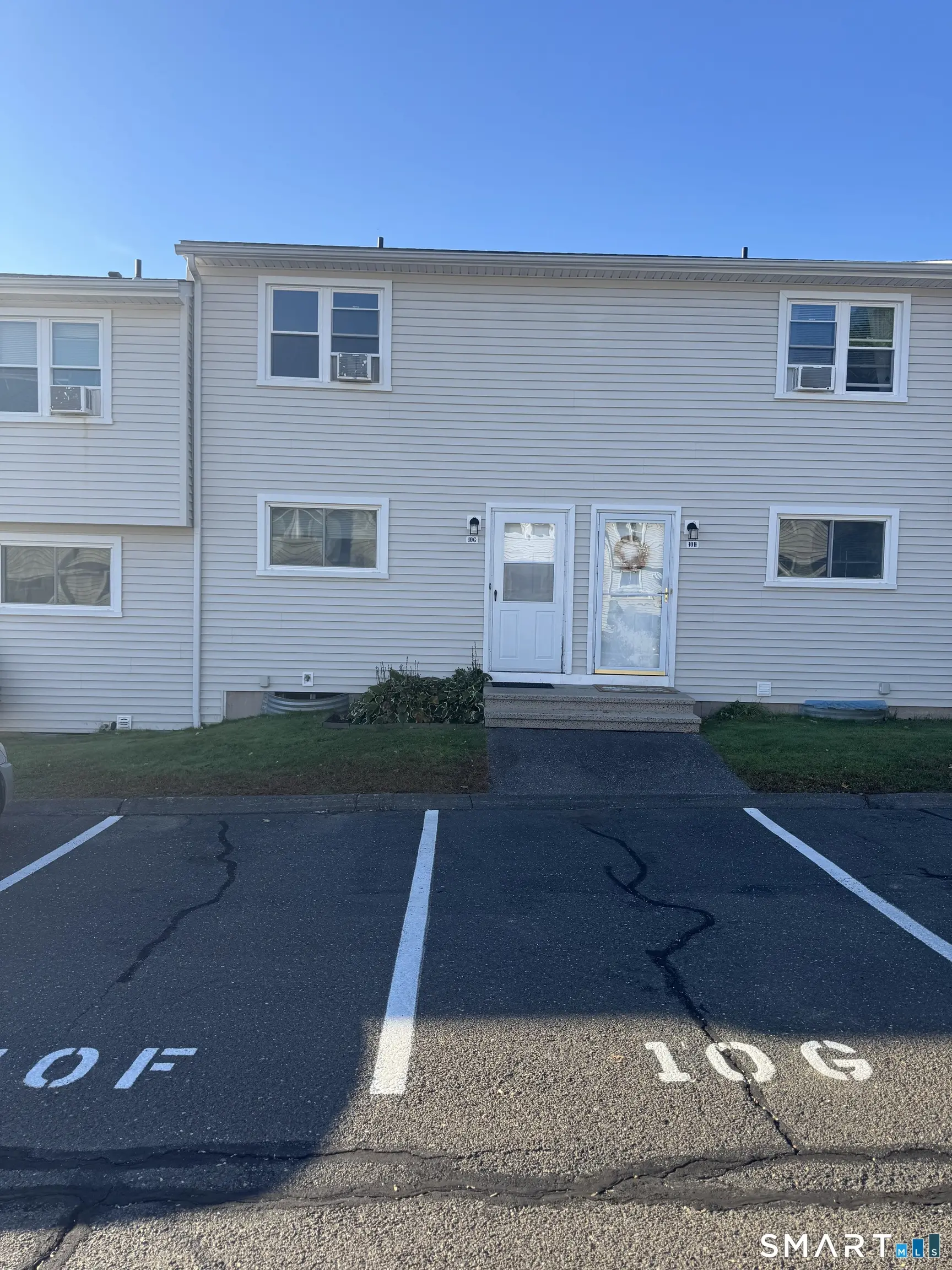 1081 New Haven Road 10g, Naugatuck