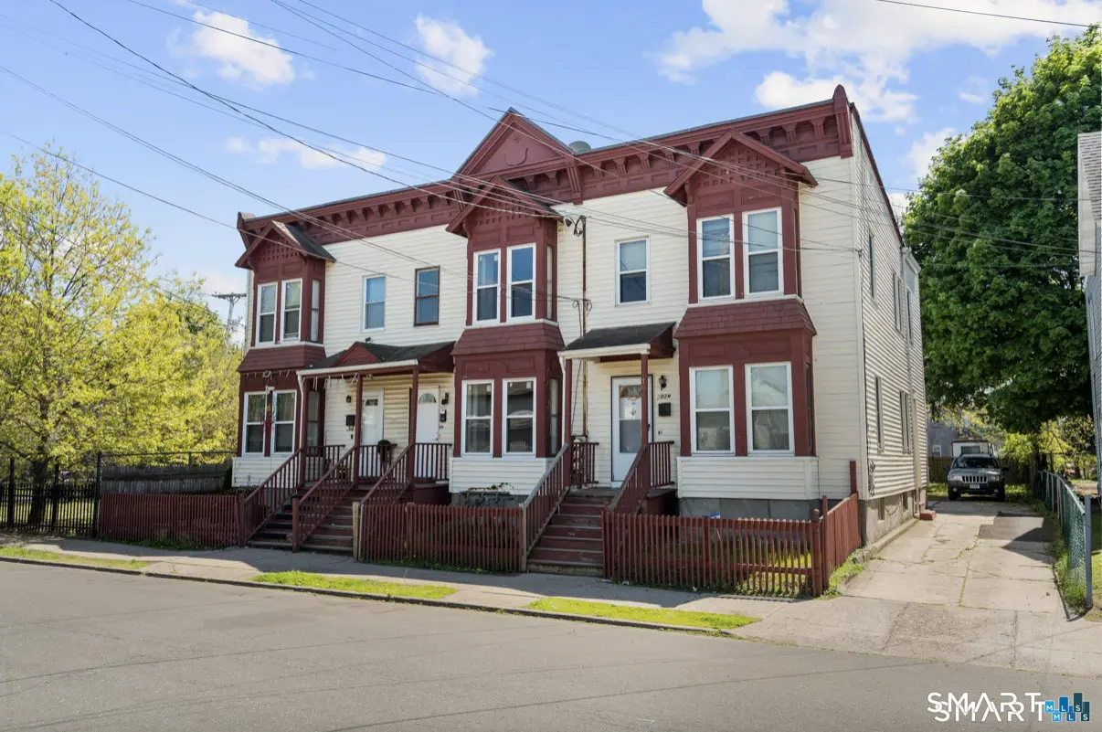 704 Maple Street 704, Bridgeport