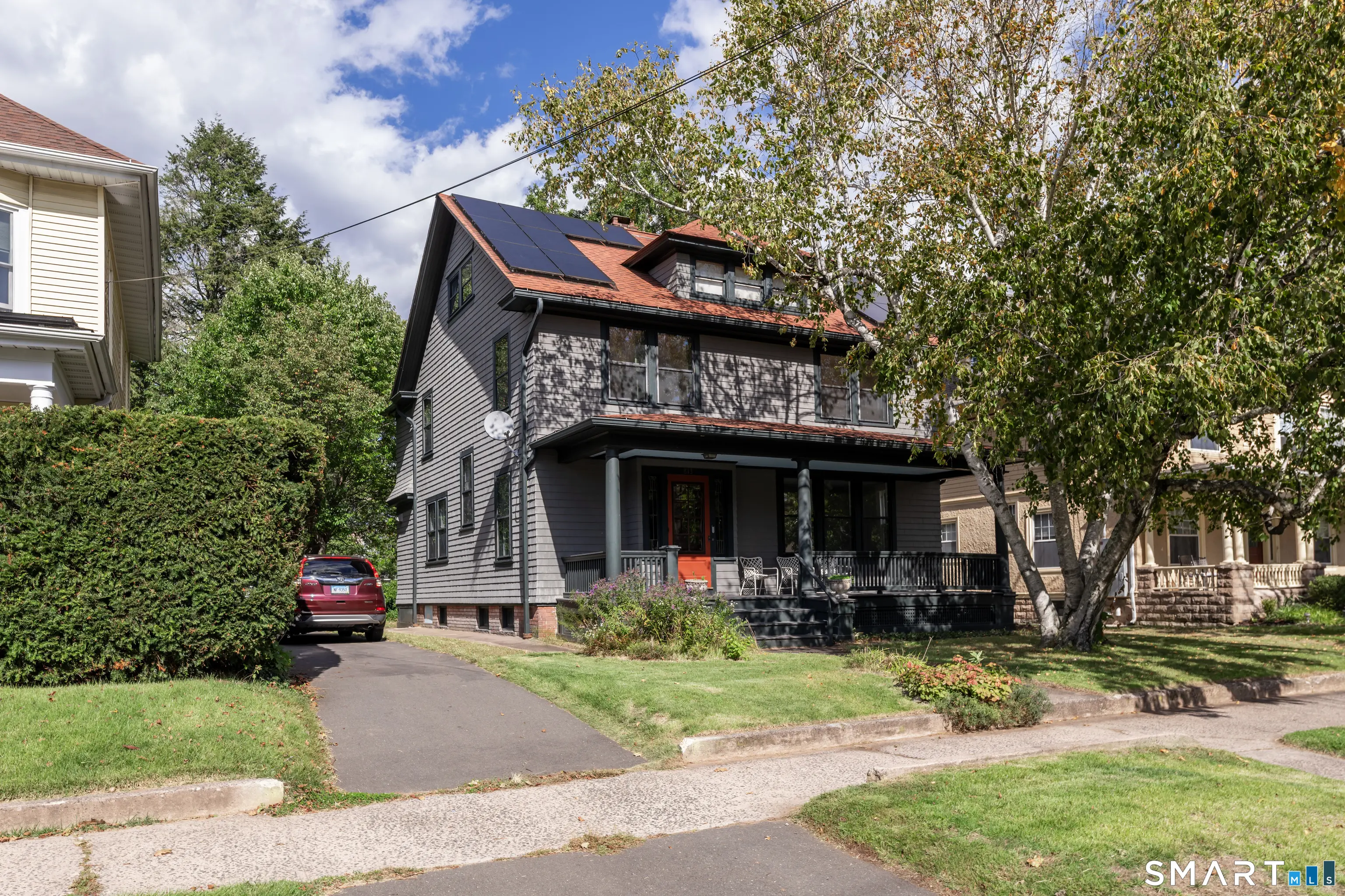 813 Edgewood Avenue, New Haven