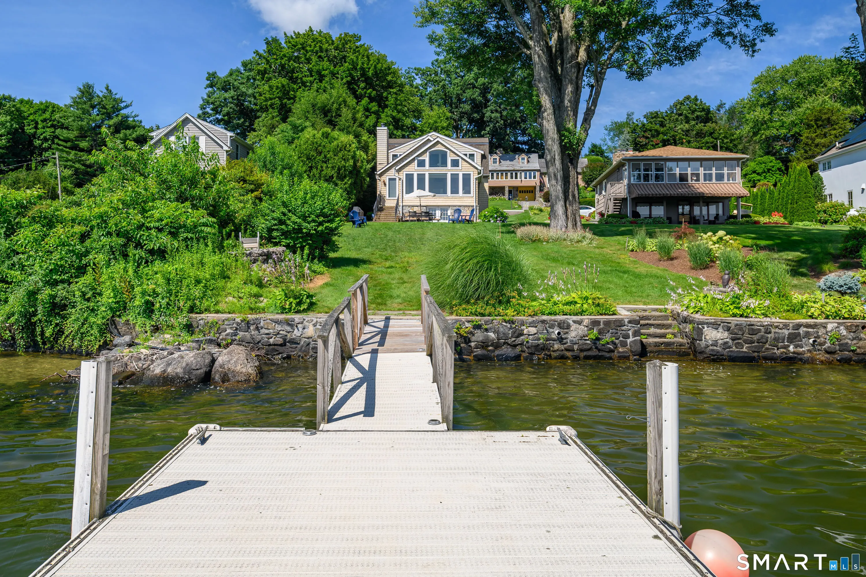4 Eastview Road, New Fairfield