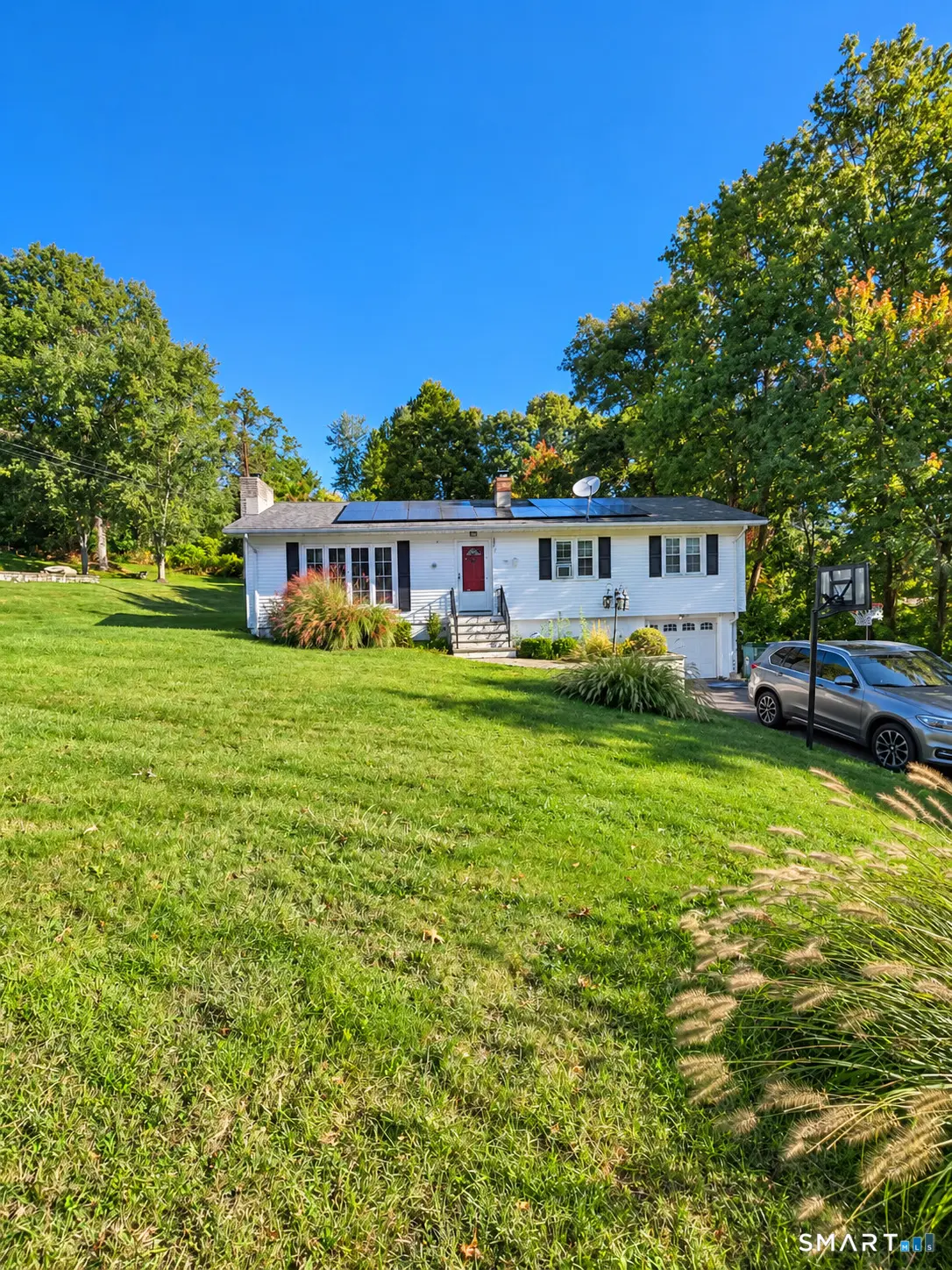 92 Perry Road, Hamden