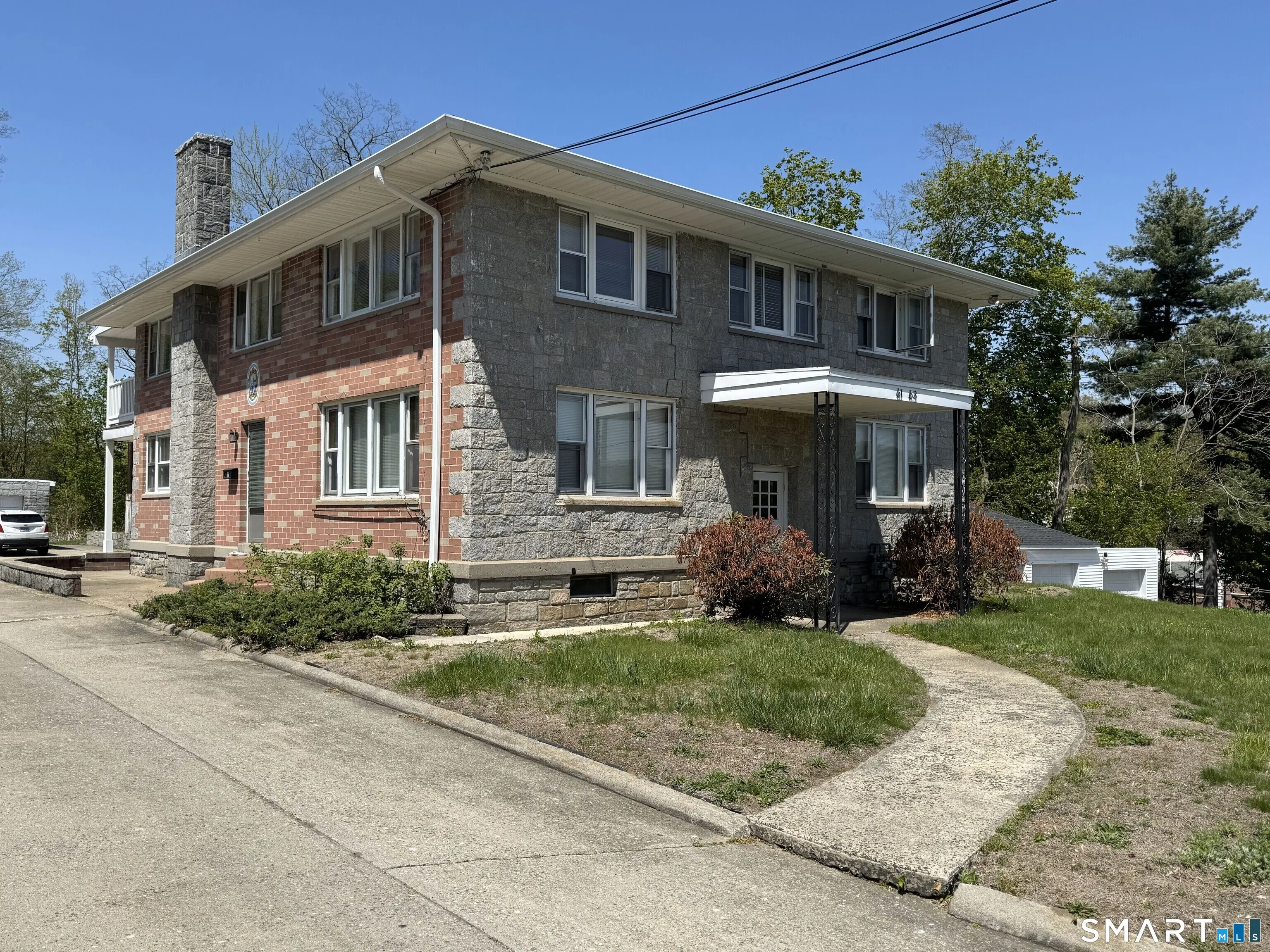 61 Arch Street, Naugatuck