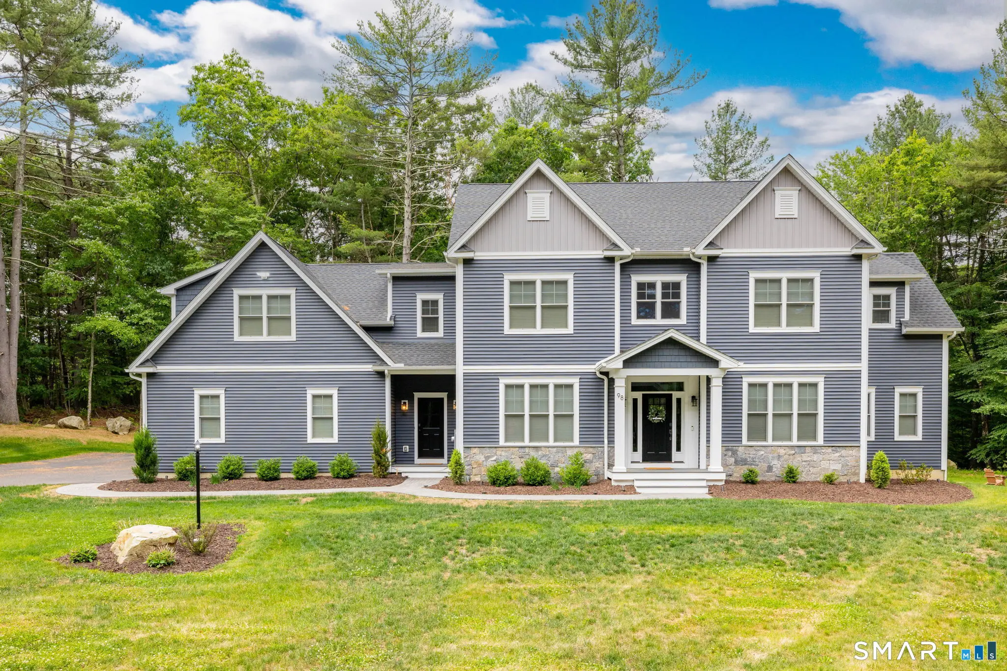 98 Ladd Road, Tolland