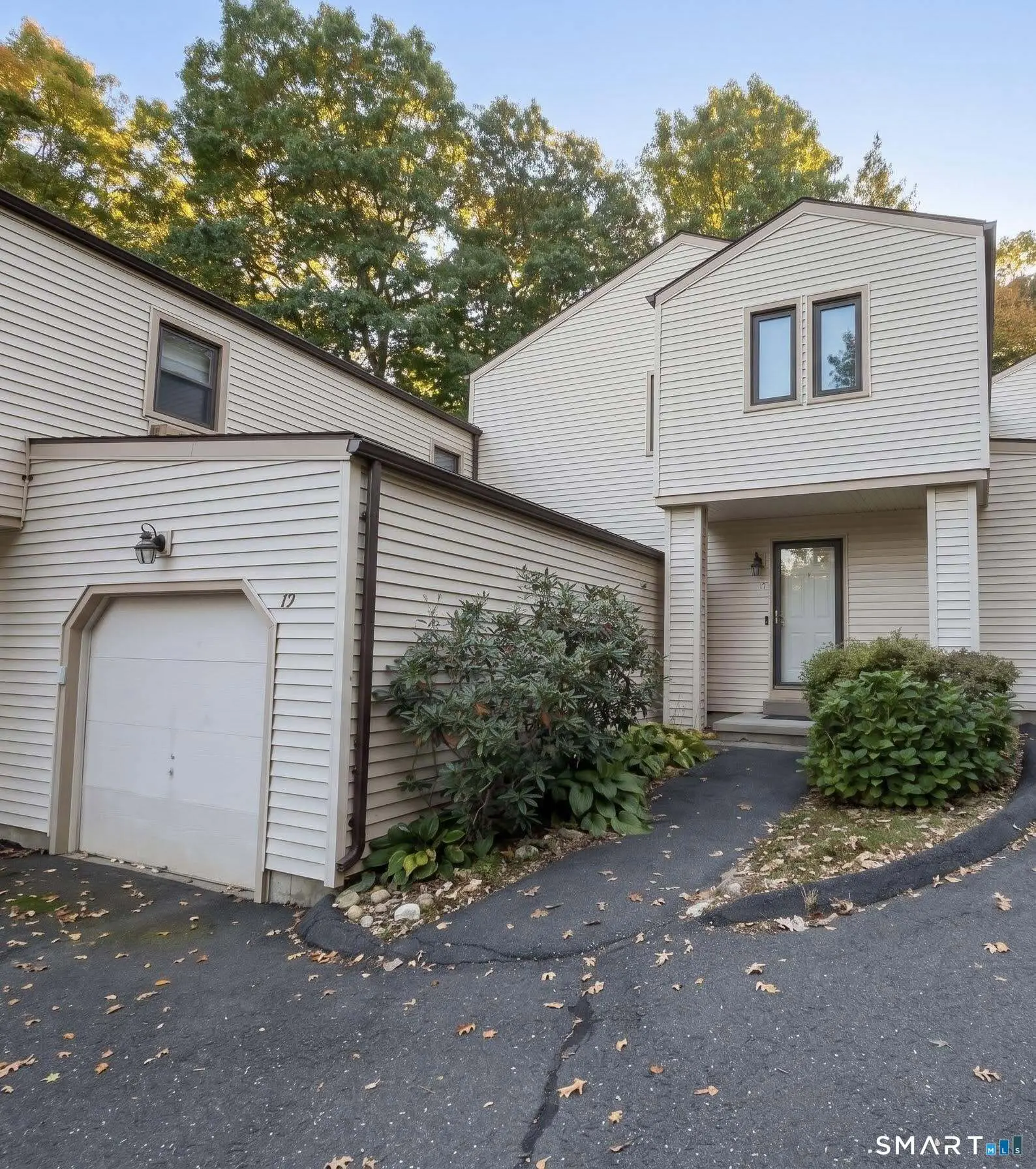 128 Lyman Road, Wolcott