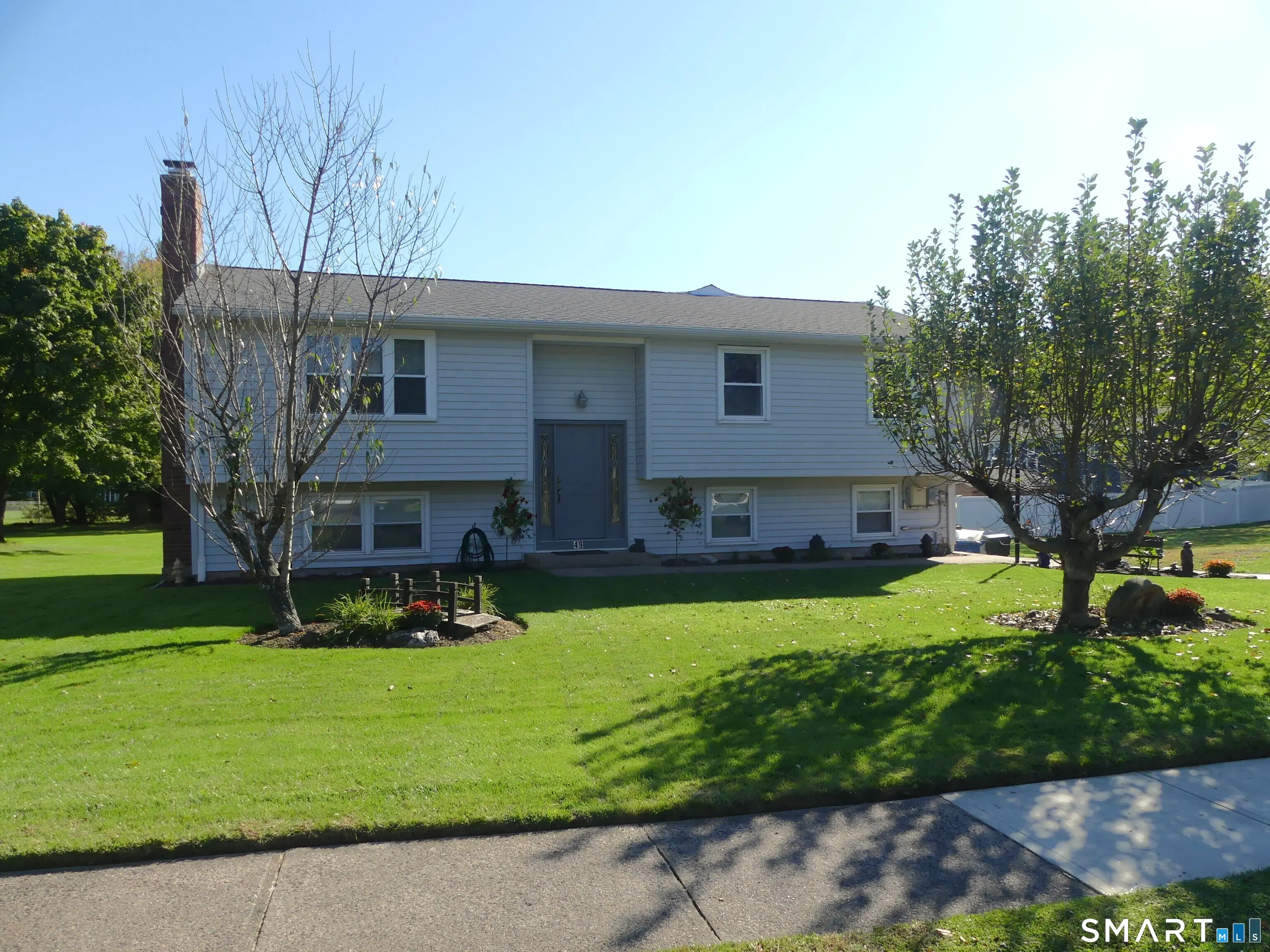 49 Bluebird Lane, Berlin