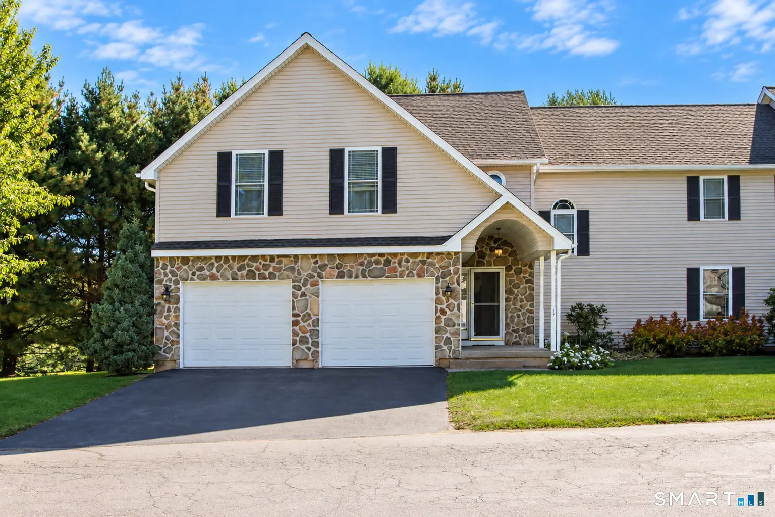 157 Burritt Street 17, Southington