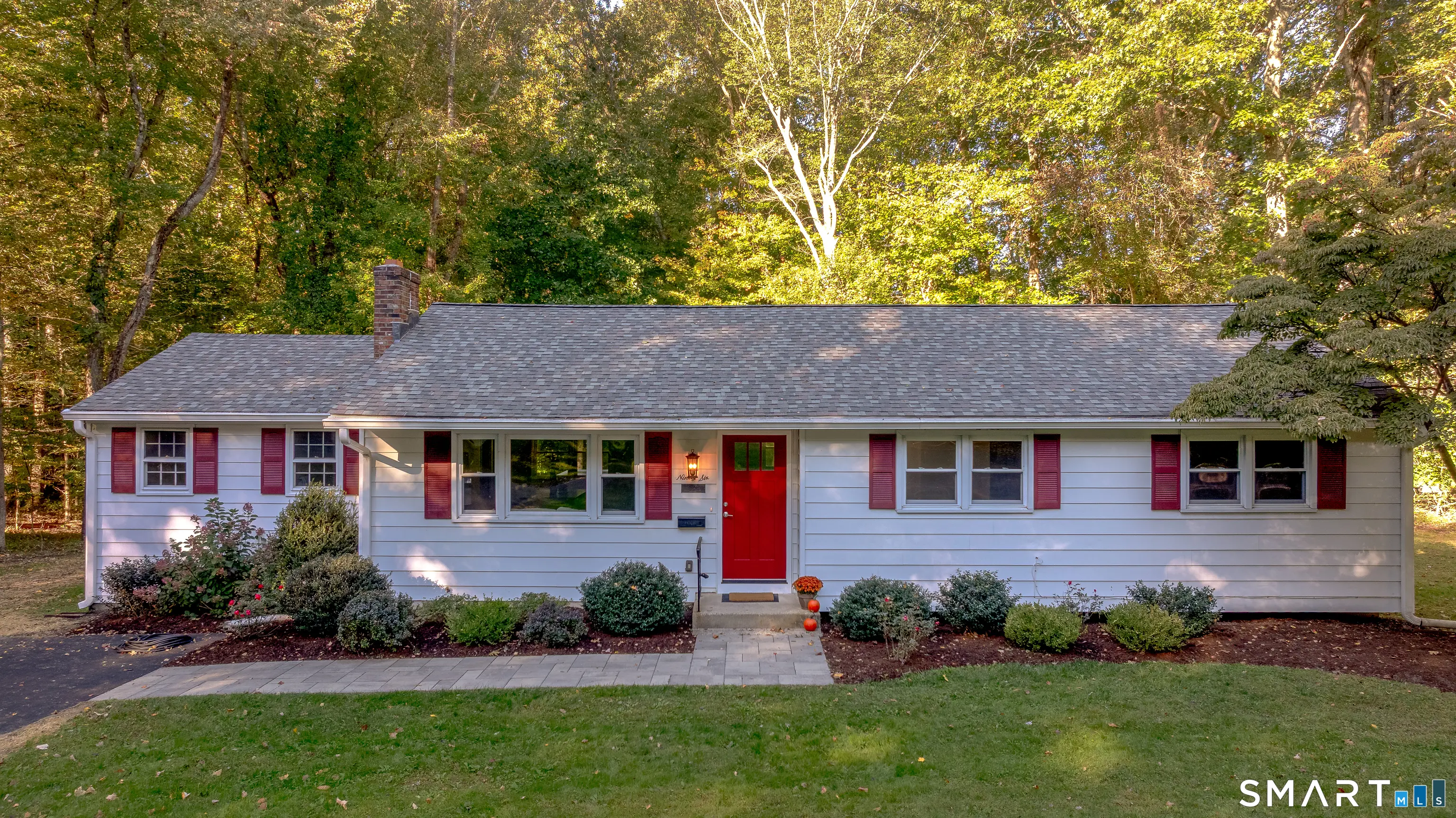 96 Glenwood Drive, Guilford