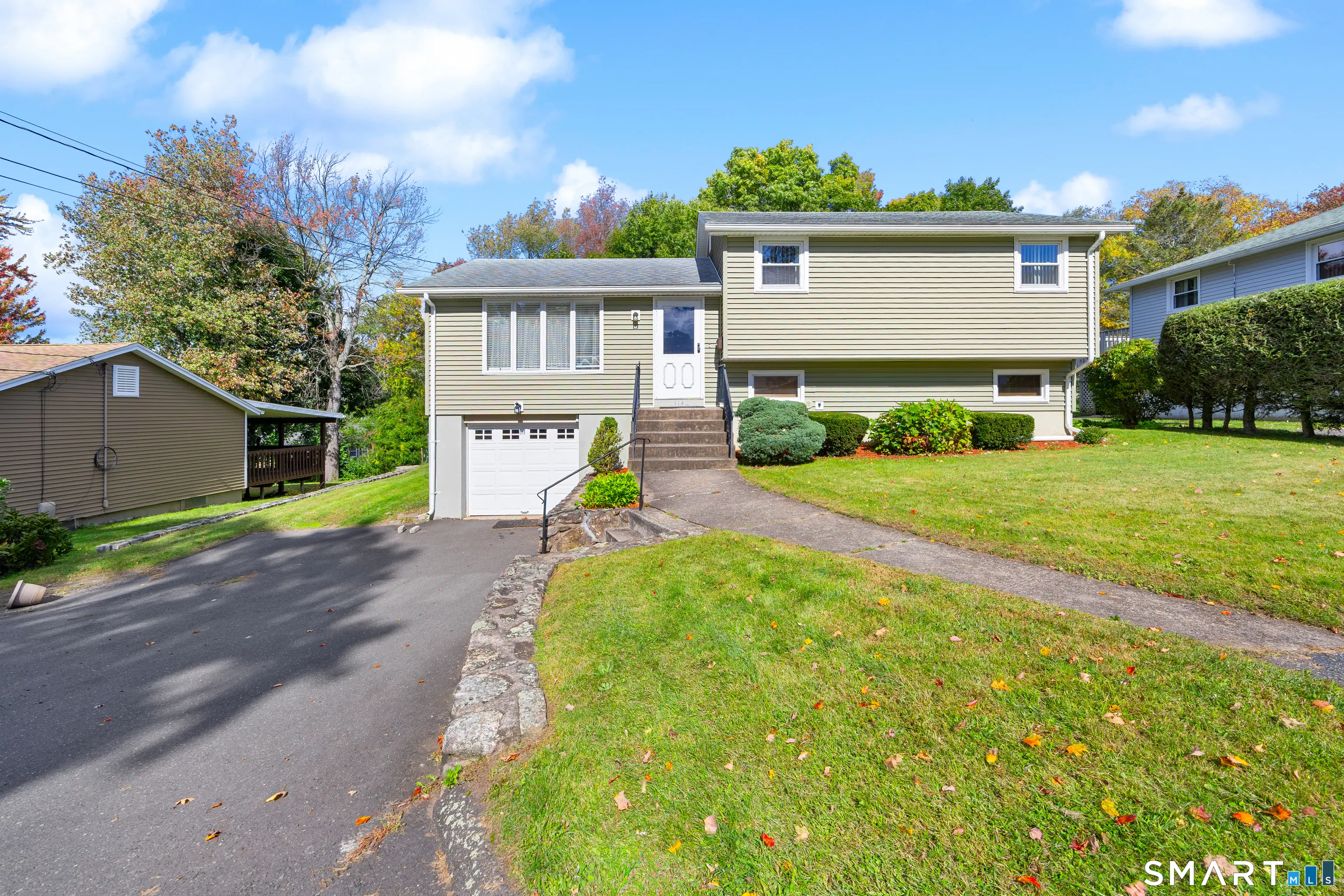 114 Plainfield Drive, Watertown