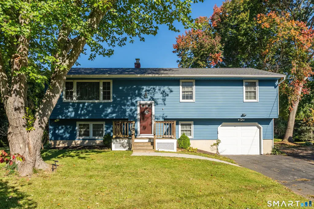 20 East Creek Circle, Guilford