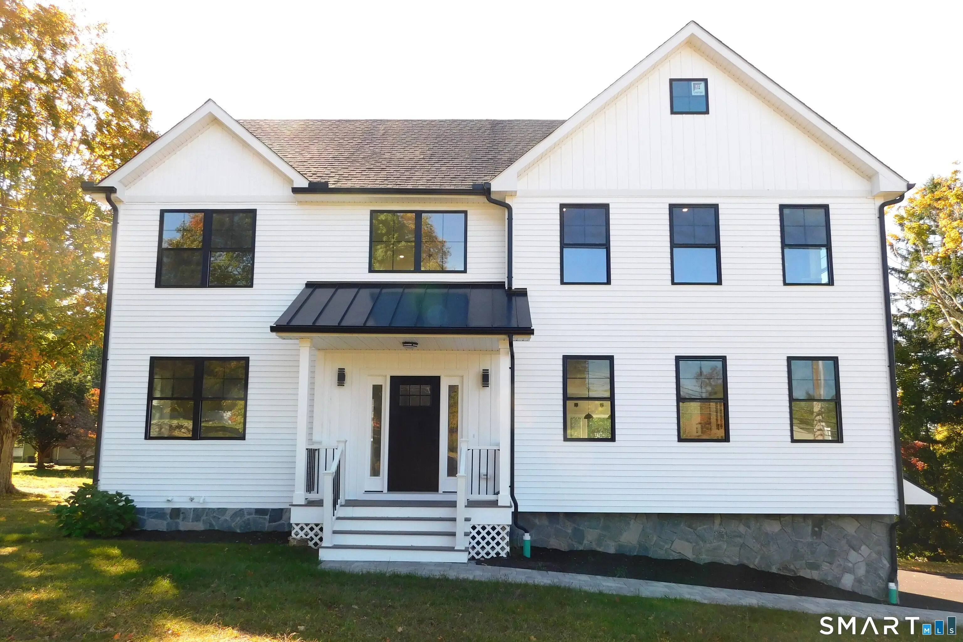 60 Mohegan Road, Shelton