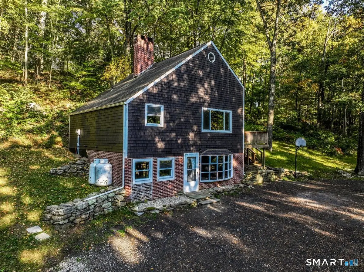 16 Ironwood Lane, New Milford