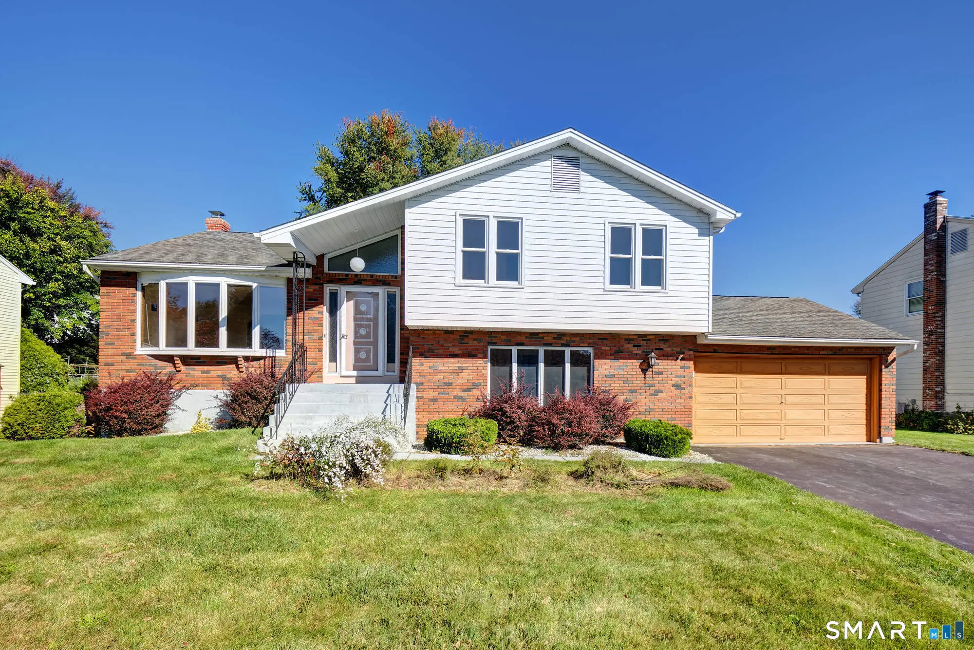 107 Patriot Lane, Newington