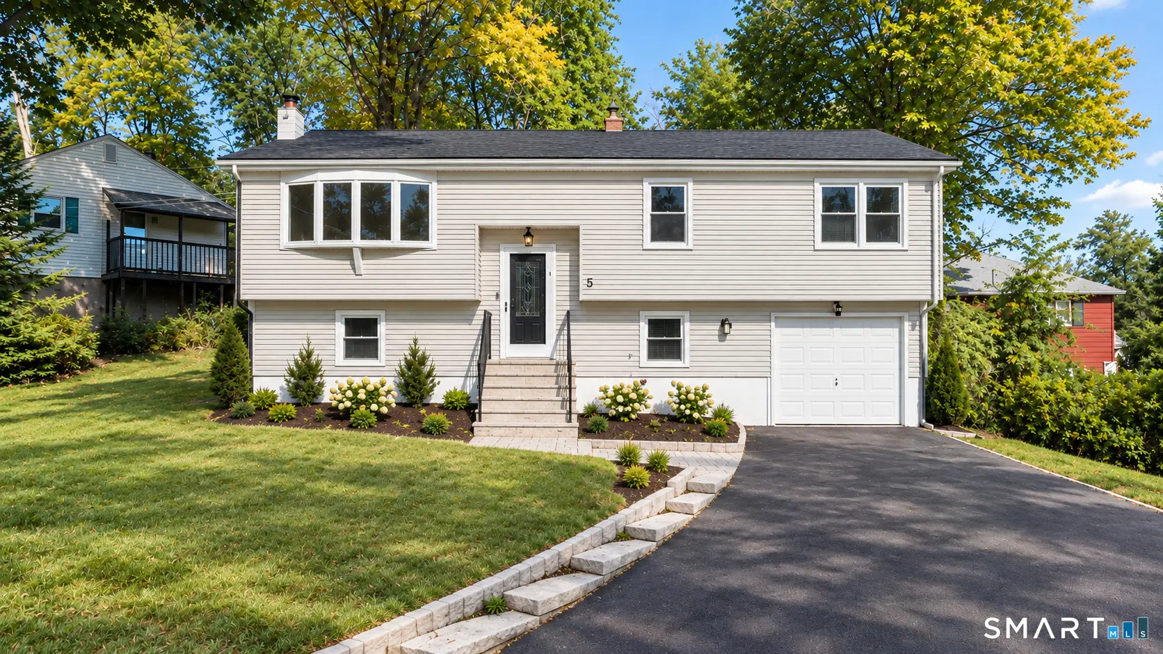 5-a Circle Drive, East Haven