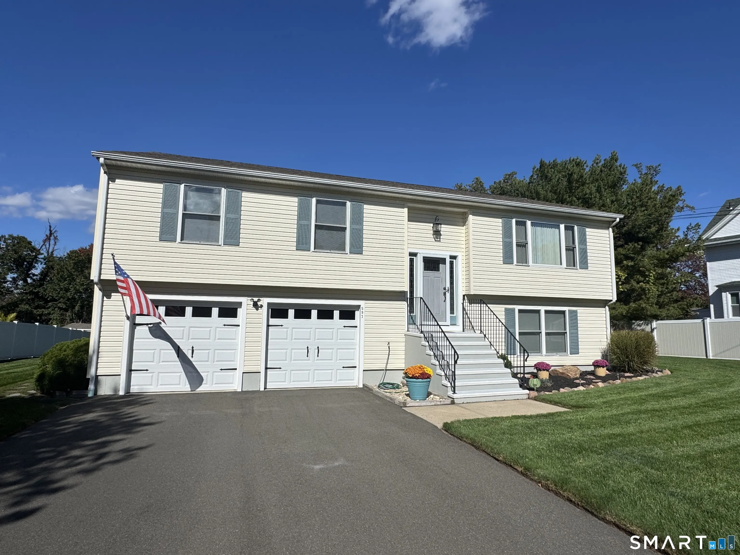 597 Silver Sands Road, East Haven