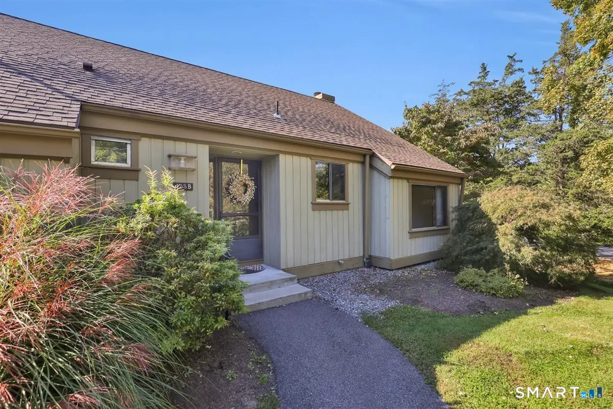433 Heritage Village B, Southbury