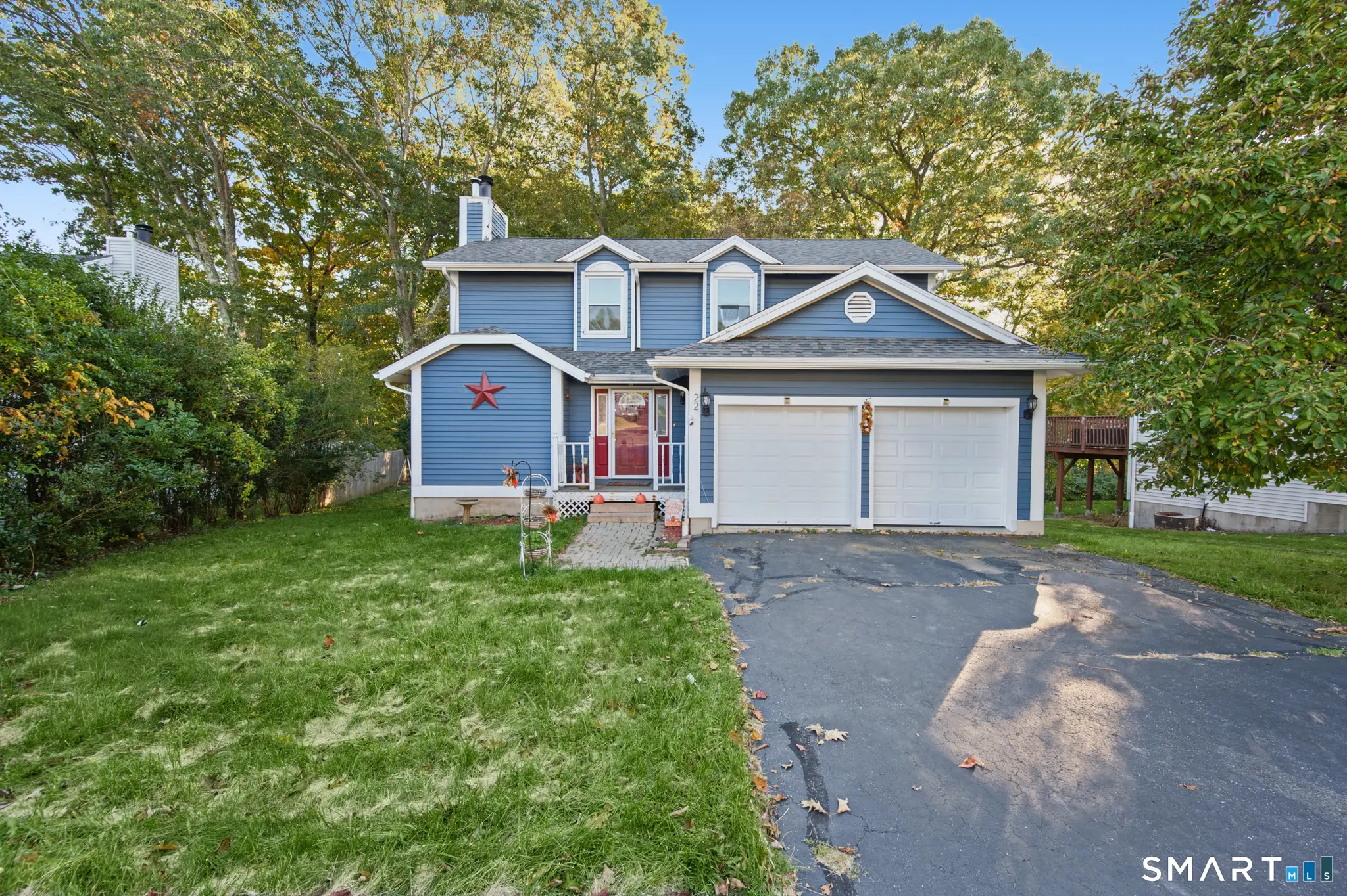 22 Running Brook Road, Waterbury