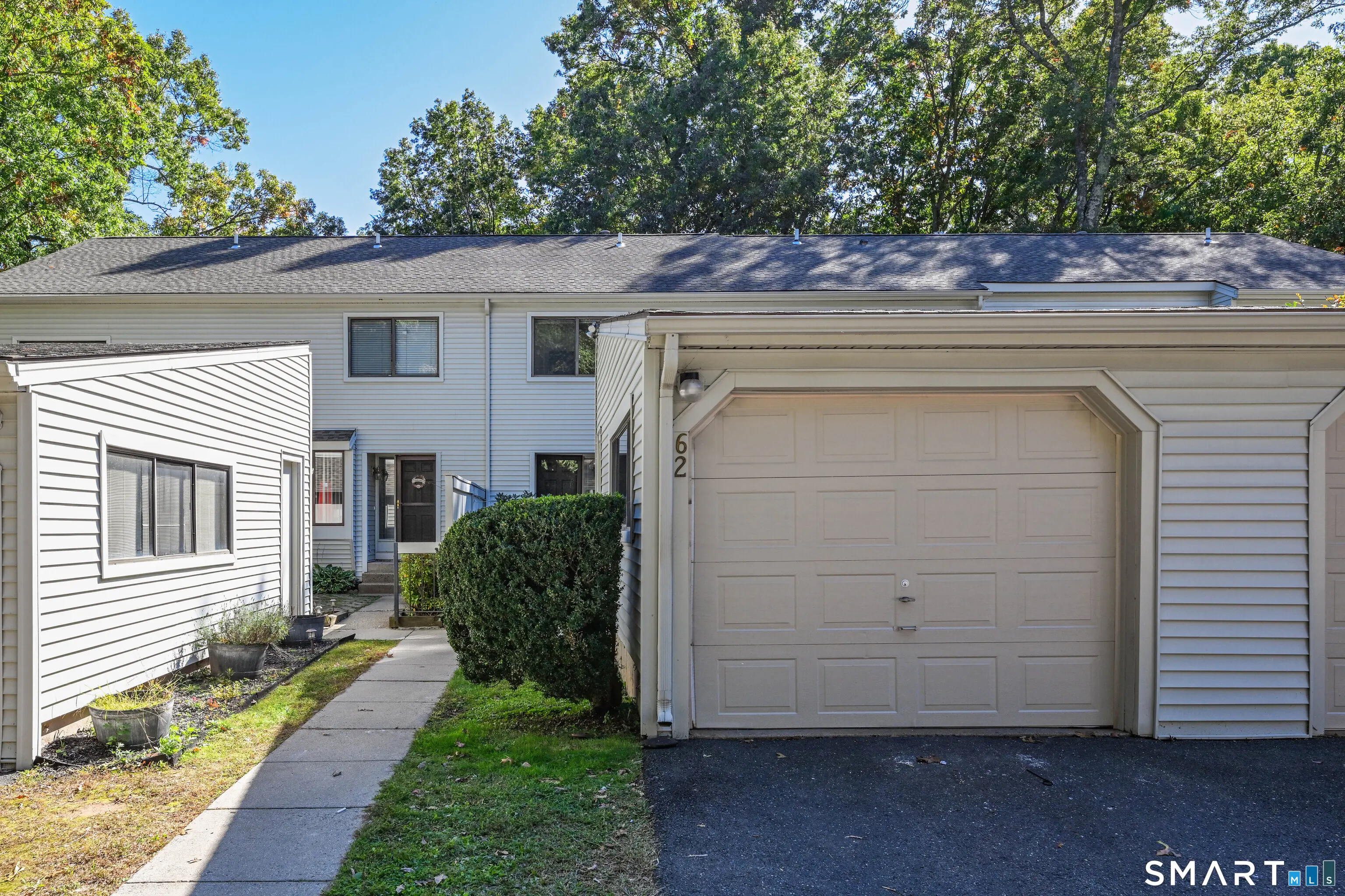 62 Farmington Chase Crescent, Farmington