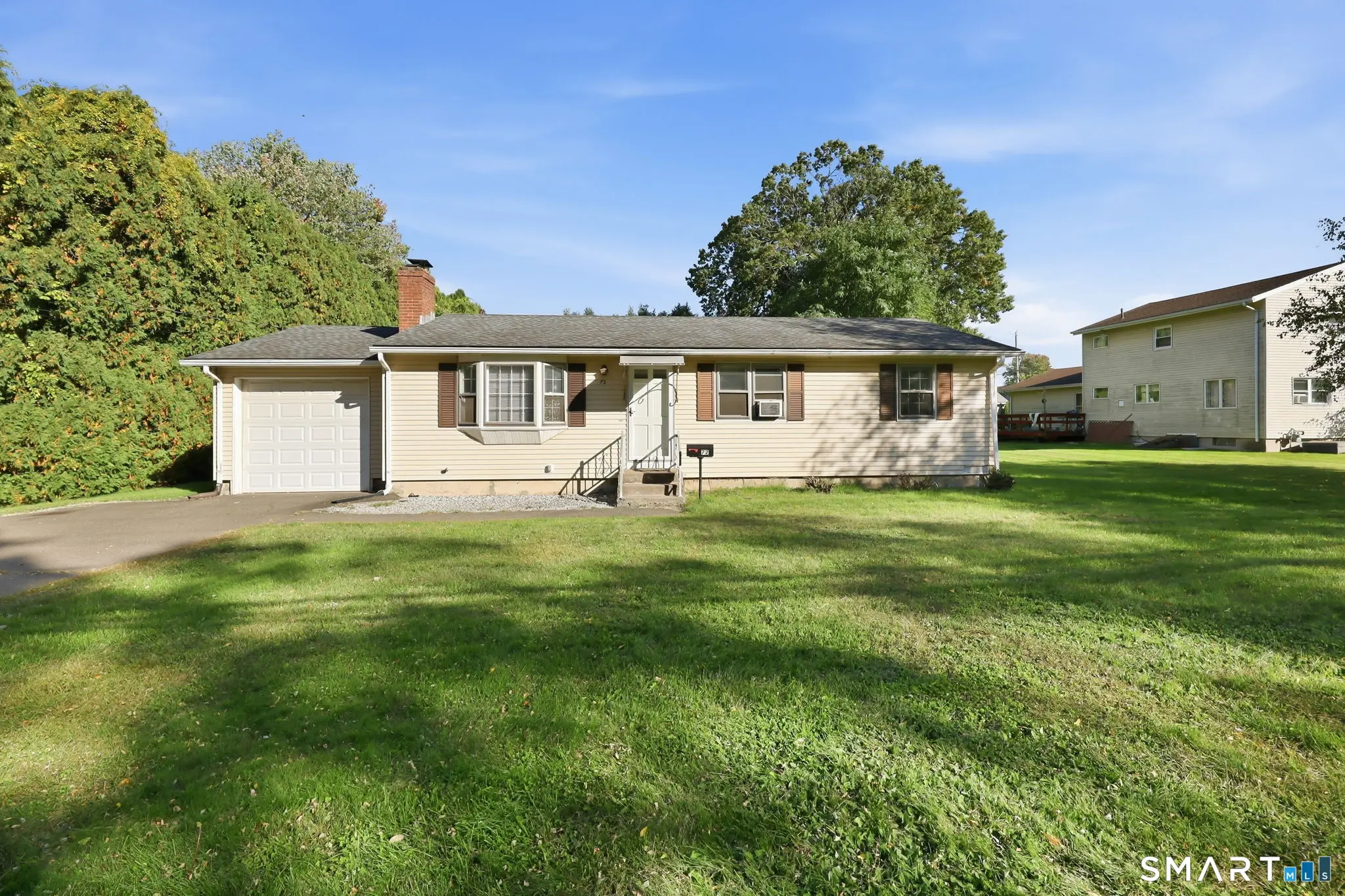 72 Graham Road, South Windsor