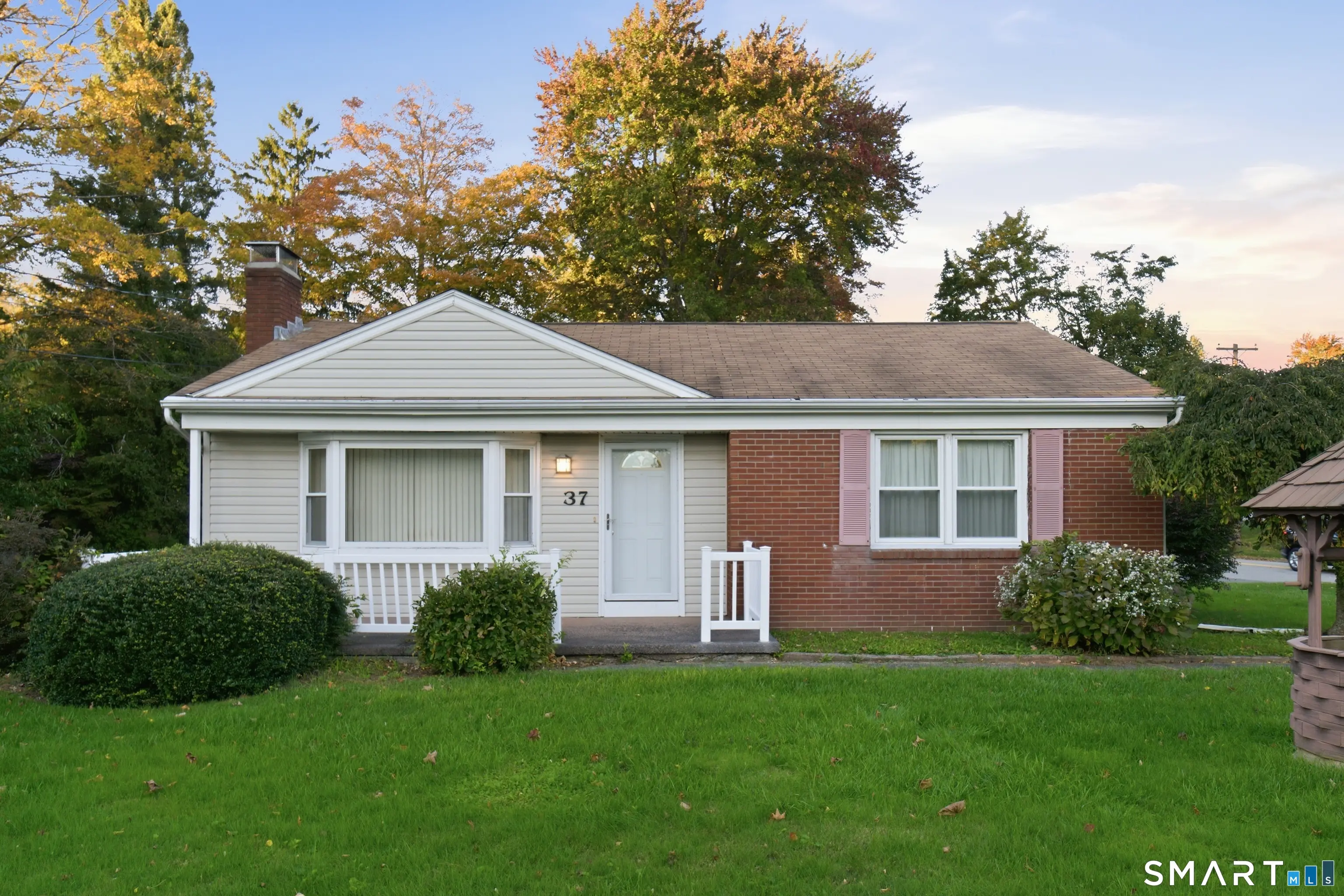 37 Colchester Avenue, East Hampton