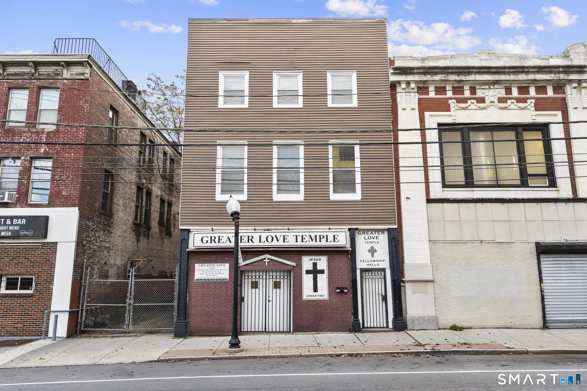 855 East Main Street, Bridgeport