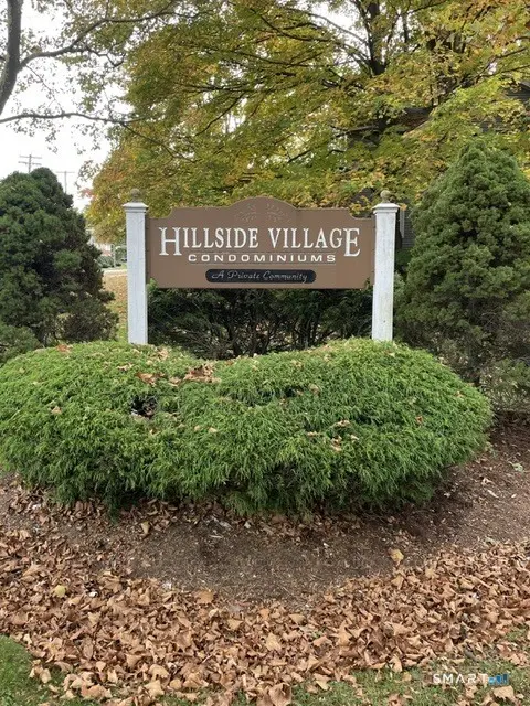 139 Towne House Road 139, Hamden