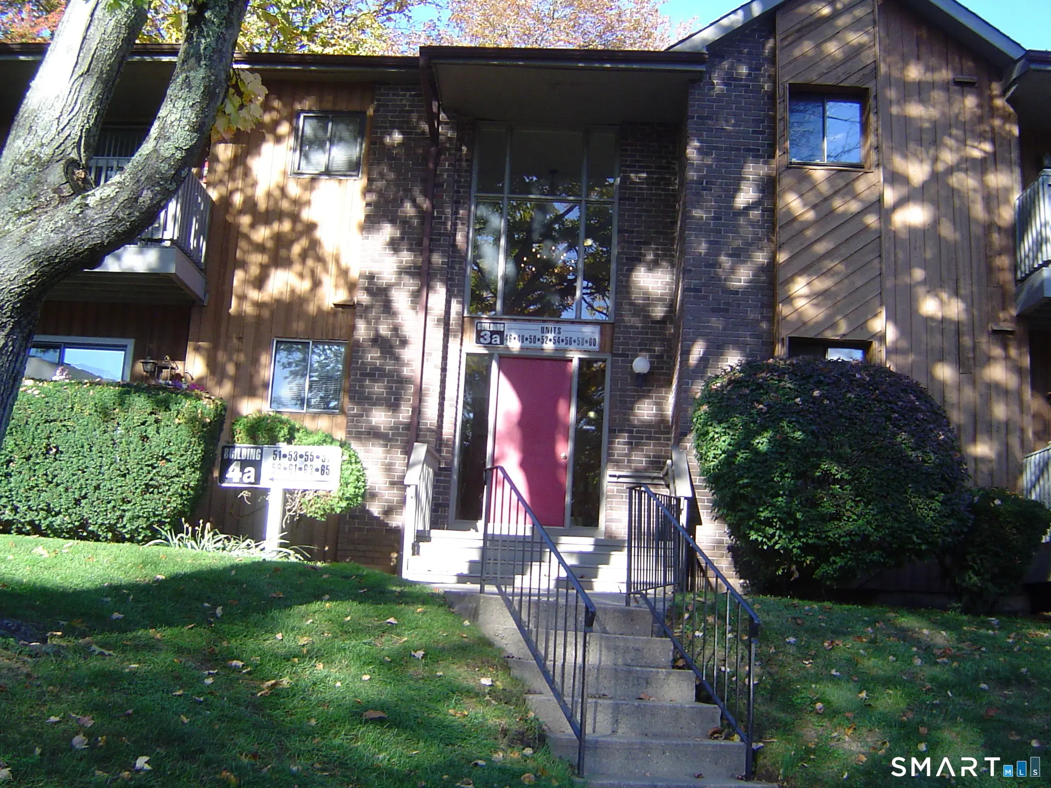 52 Riverview Drive 52, Bridgeport